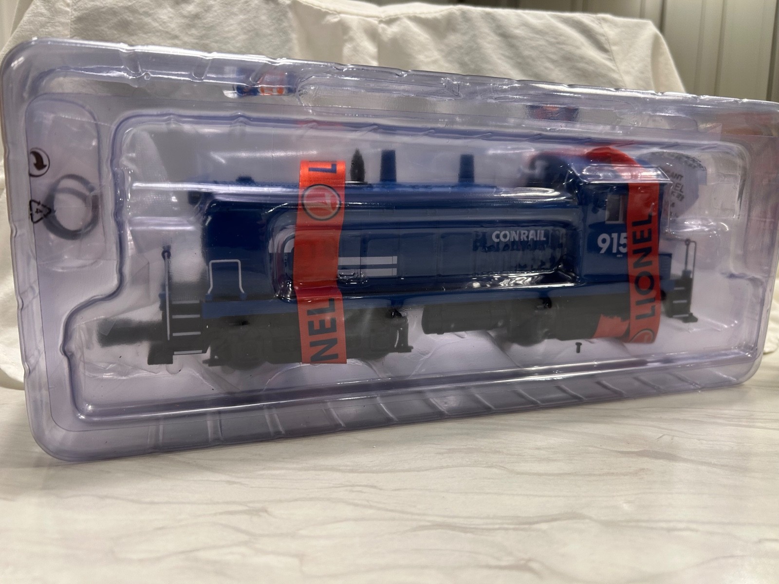 Lionel Conrail LionChief Plus 2.0 NW2 #9158 2634020 Brand New