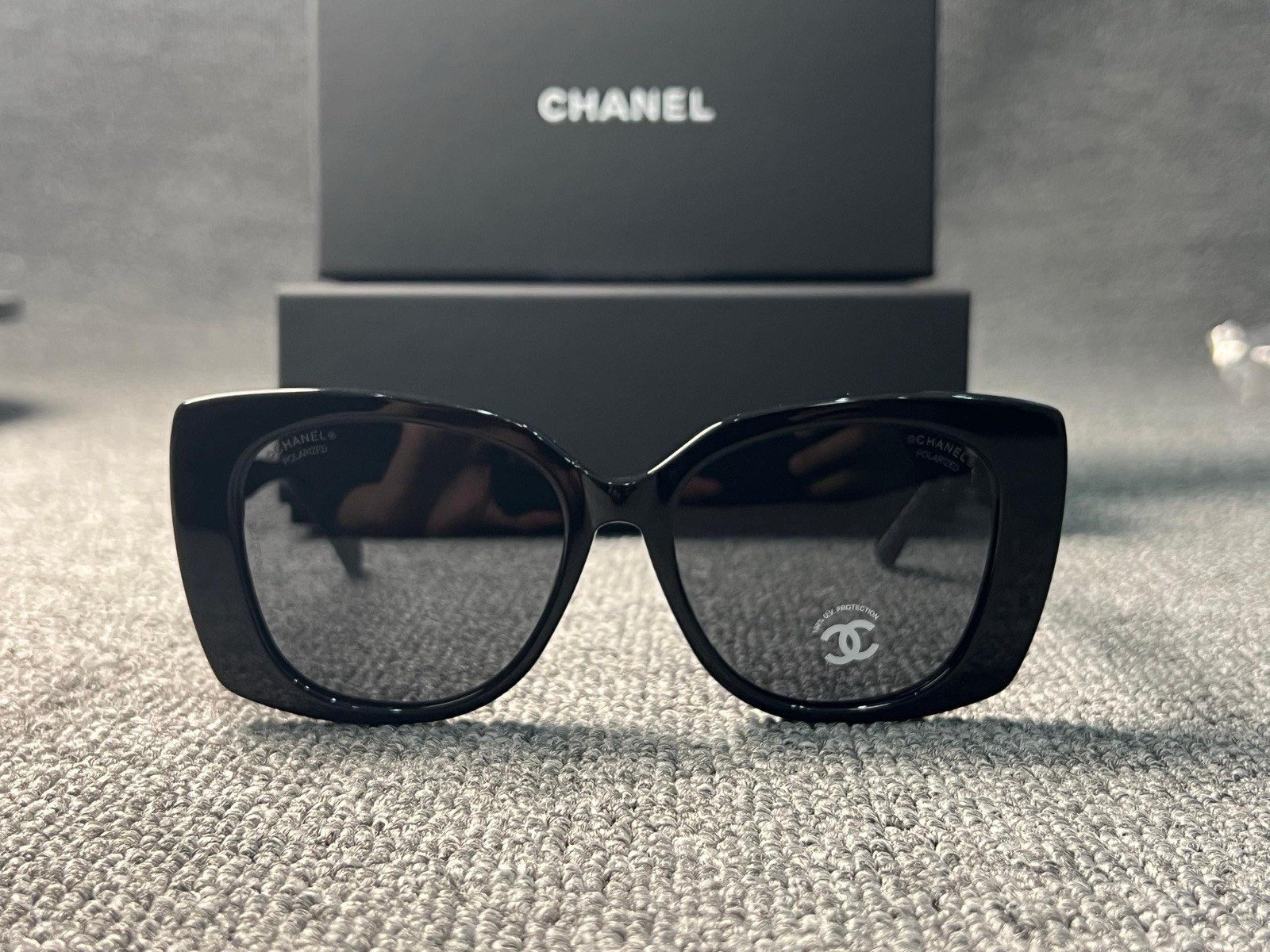 CHANEL CH 5422B C501/T8 Black Square Polarized Sunglasses Dark Grey Lenses