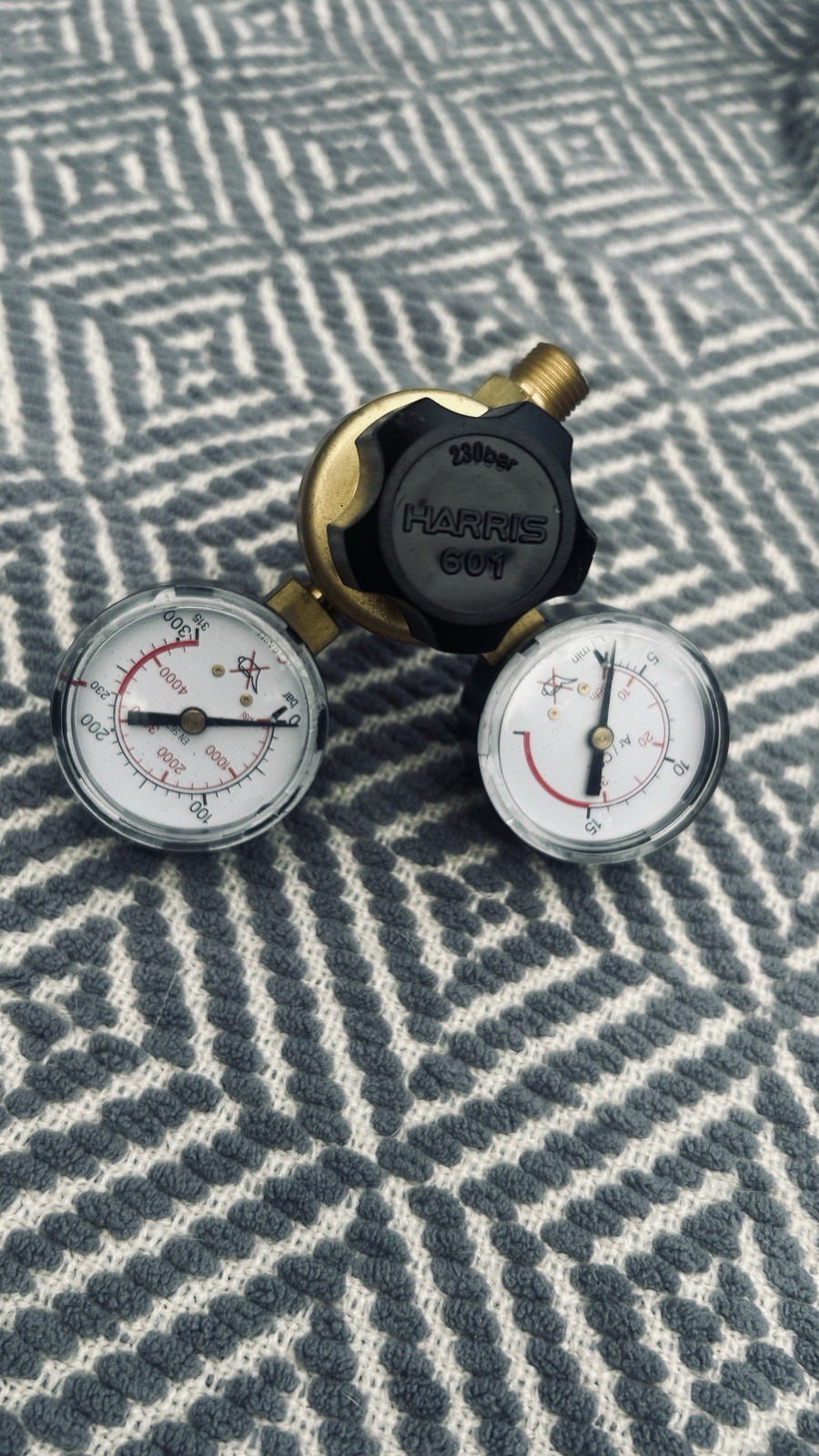 Harris Model 601 Regulator Argon/Co2 Shielding Gas, 230 Bar Dual Gauge