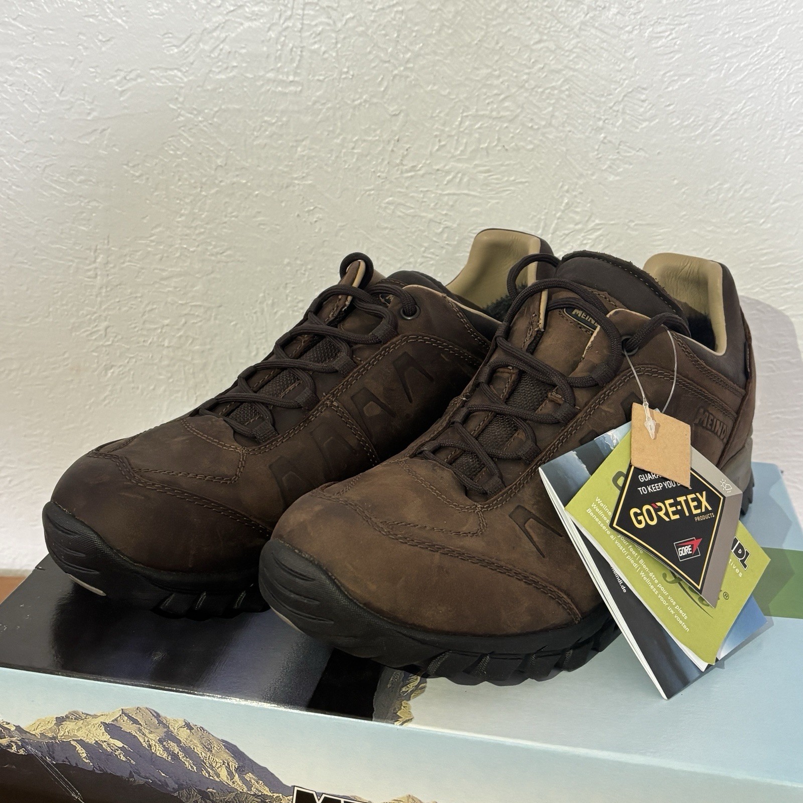 Meindl Comfort Fit Gore-Tex Walker Men’s Size 9.5 EE Meindl Comfort Fit Gore-Tex Walker Men’s Size 9.5 EE