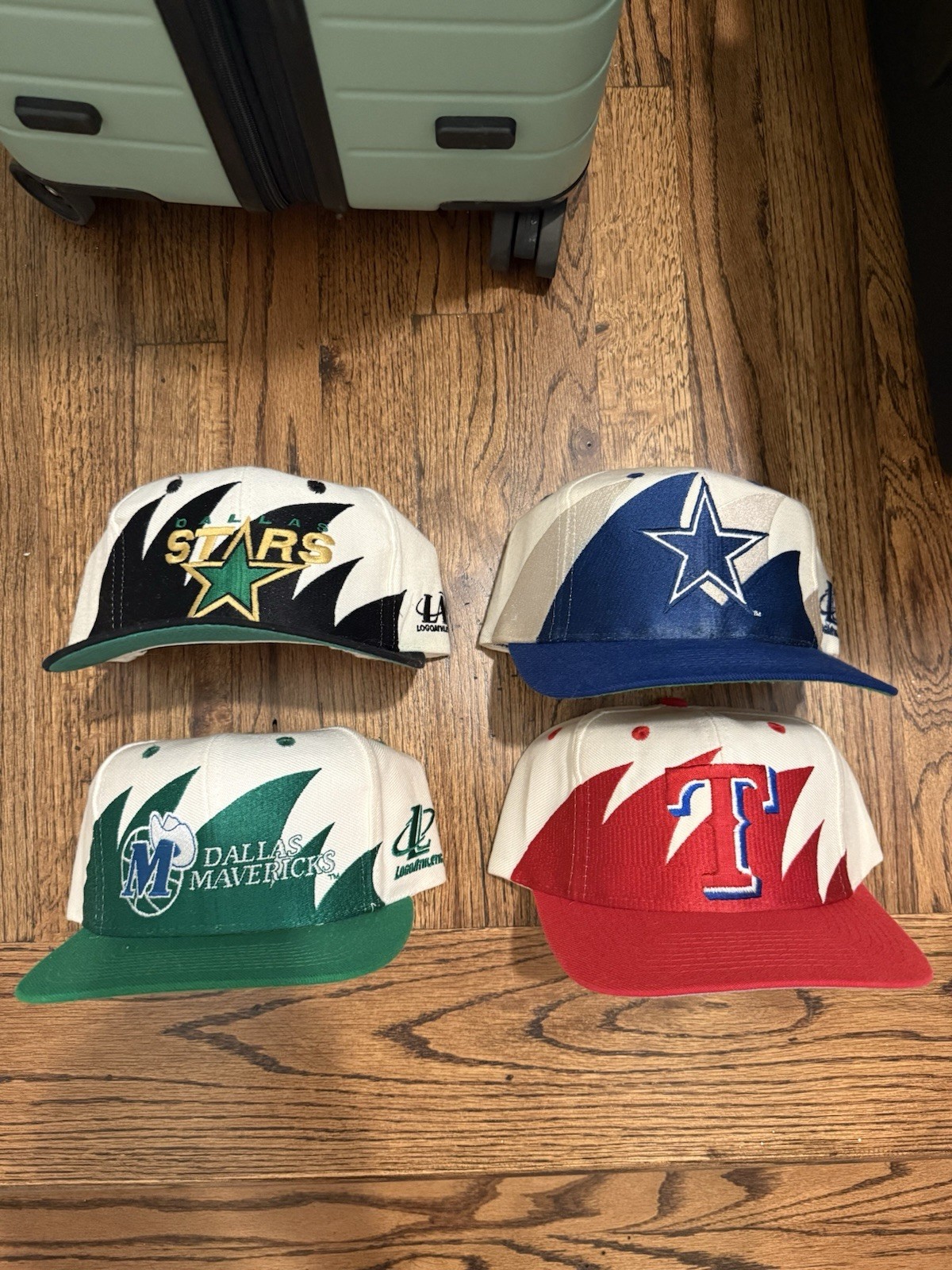 Dallas cowboys stars Mavericks Texas rangers Sharktooth Hats Logo 7 vintage