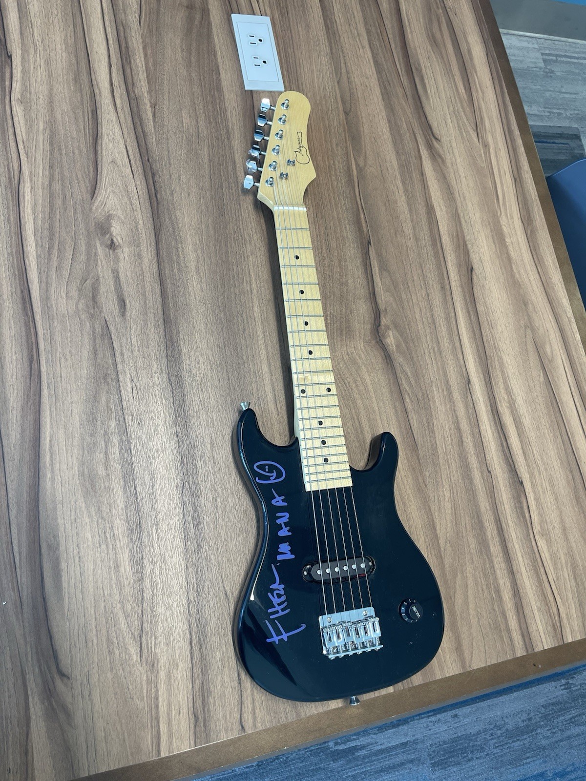 Mana Band Autograph Mini Guitar - Fher Olvera Mana Band Autograph Mini Guitar - Fher Olvera