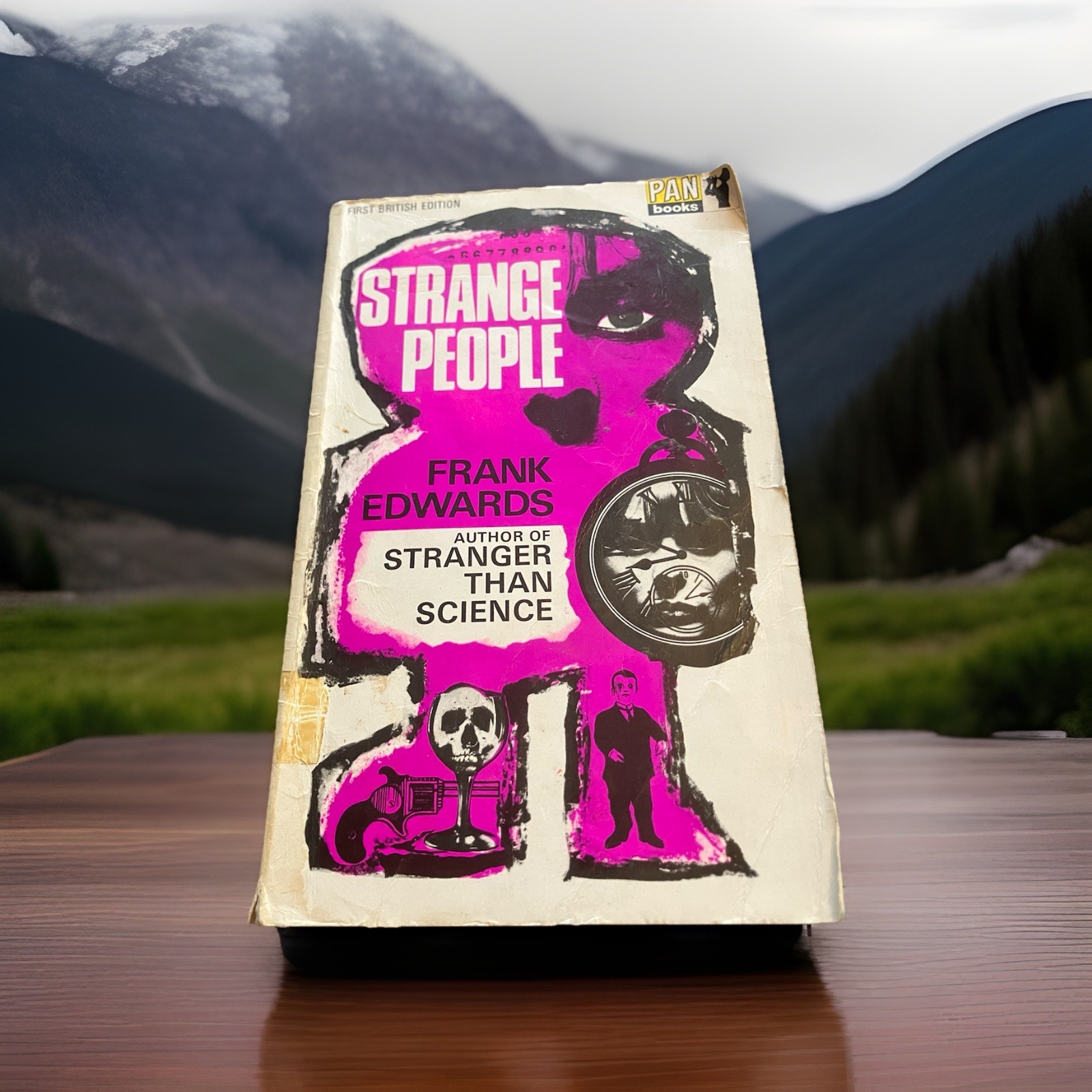 Strange People - Frank Edwards Rare UK Pan Edition 1966 Vintage Paperback Strange People - Frank Edwards Rare UK Pan Edition 1966 Vintage Paperback