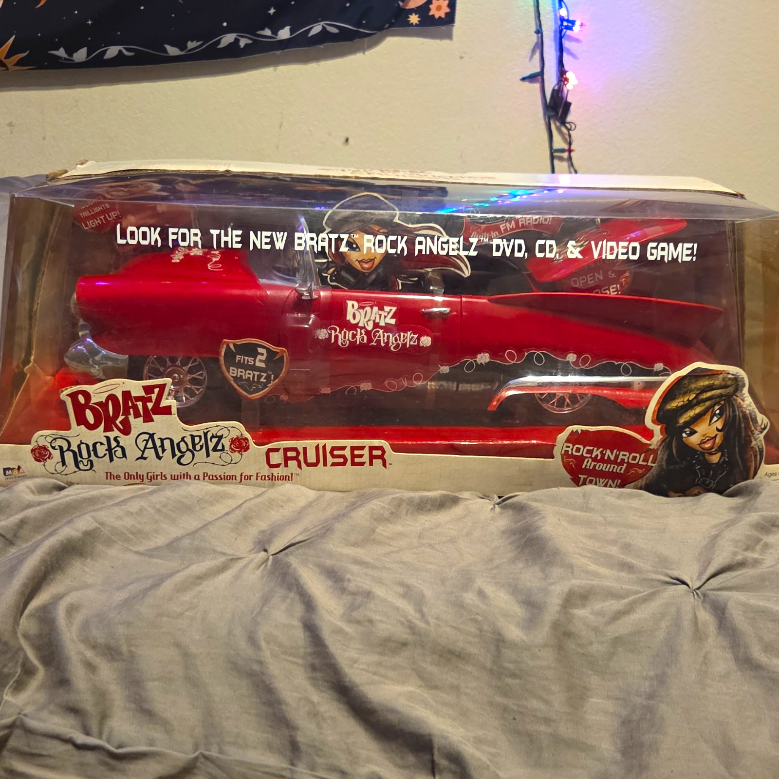 2005 Bratz Rock Angelz Cruiser FM Radio MGA — SEALED/UNOPENED — Vintage RARE 2005 Bratz Rock Angelz Cruiser FM Radio MGA — SEALED/UNOPENED — Vintage RARE