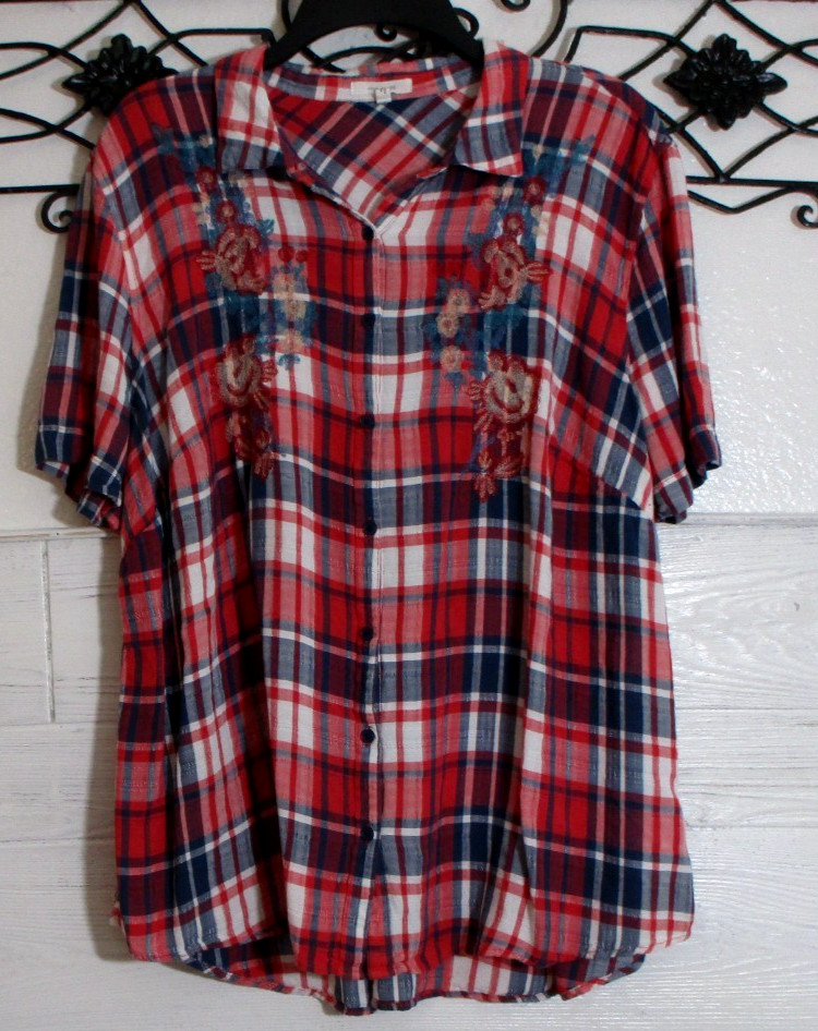 Maurices Women\'s Top Size 1X Short Sleeve Multicolored Plaid Maurices Women\'s Top Size 1X Short Sleeve Multicolored Plaid
