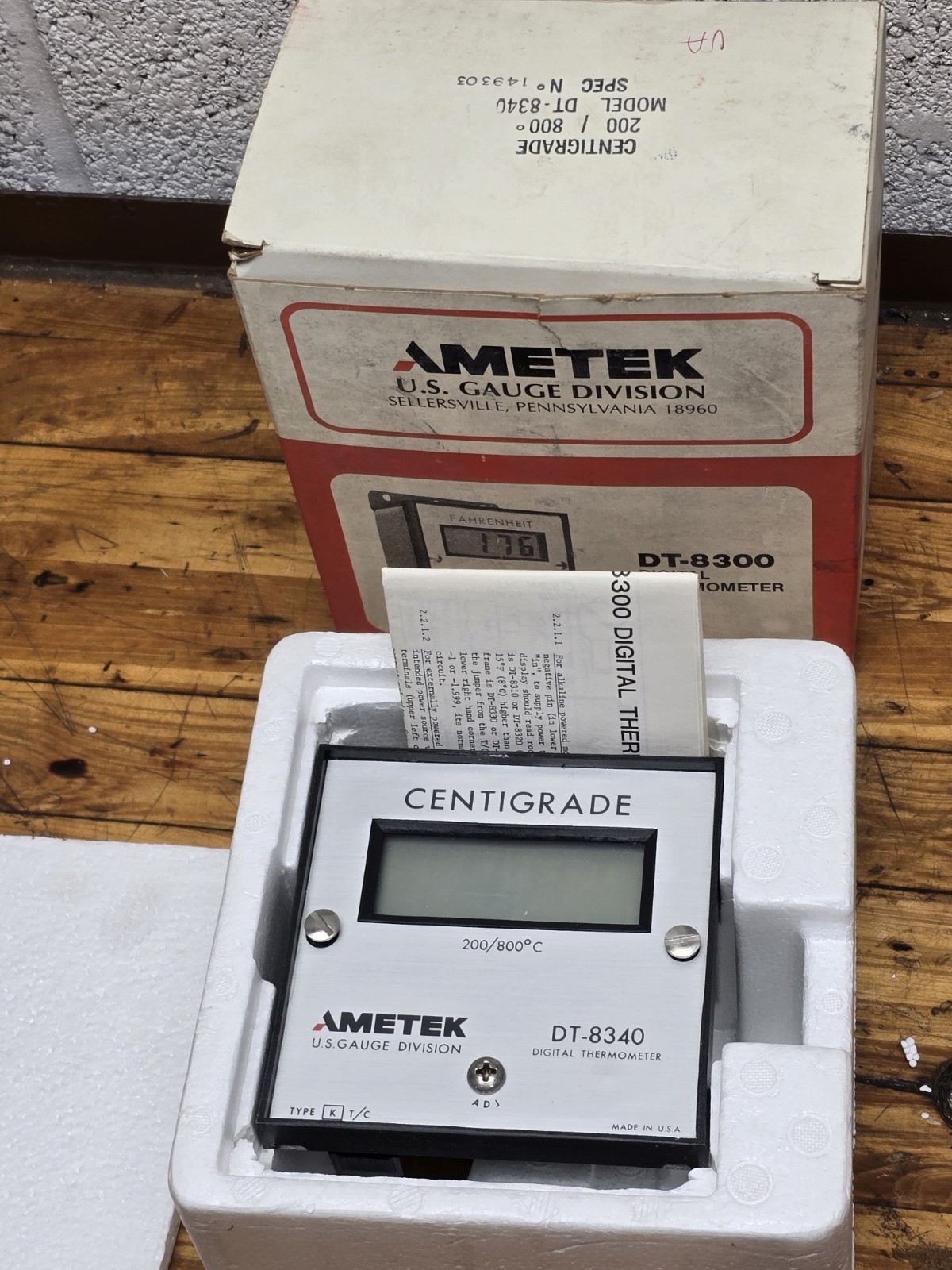 NEW Ametek DT-8340 Centigrade Digital Thermometer 200°/800°C 