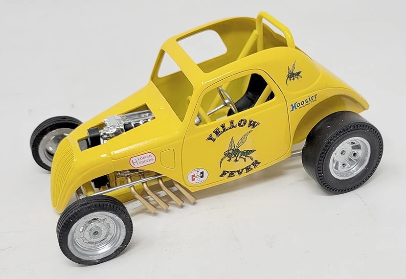 1:25 Keelers Kustom\'s - Yellow Fever Competition Coupe