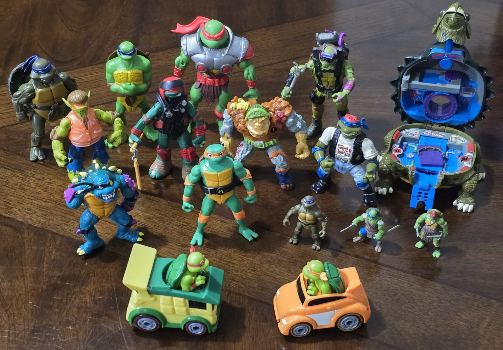 Teenage Mutant Ninja Turtles Figure Lot - 80s 90s Vintage & Modern Mix Playmates Teenage Mutant Ninja Turtles Figure Lot - 80s 90s Vintage & Modern Mix Playmates