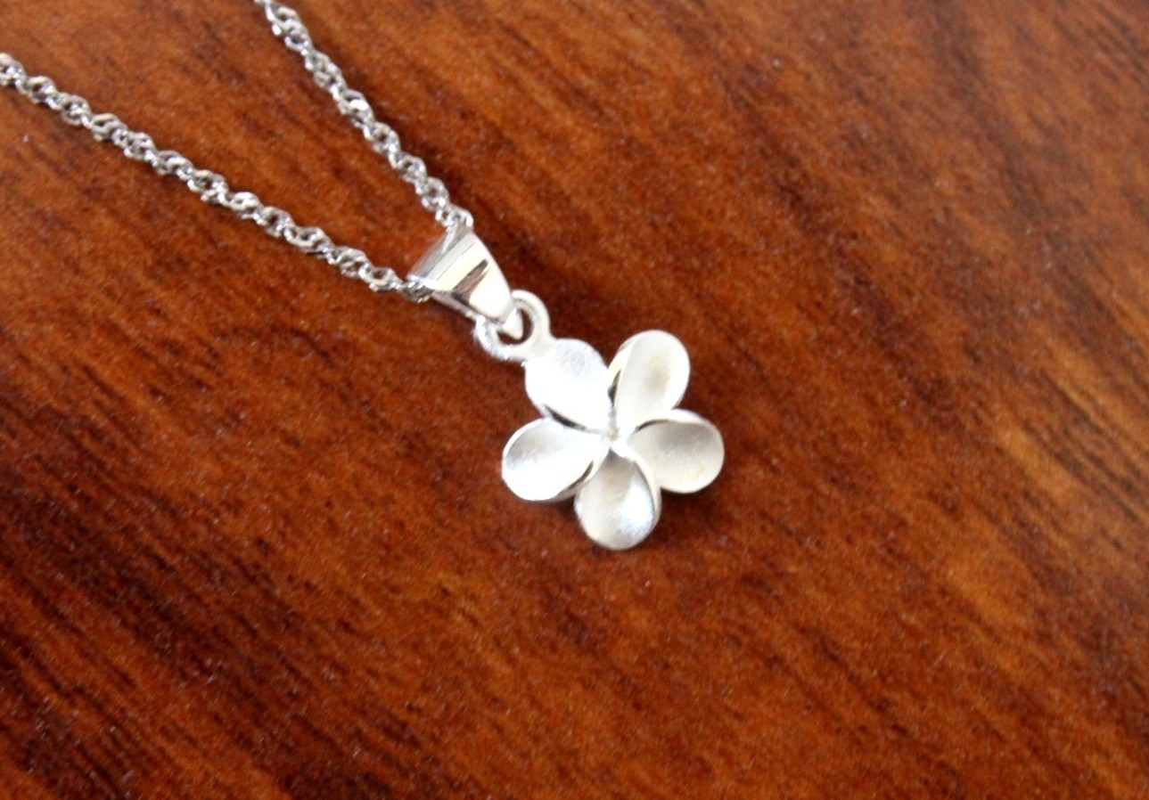 Hawaiian Jewelry 925K Sterling Silver 10mm Plumeria Pendant Necklace SP44901
