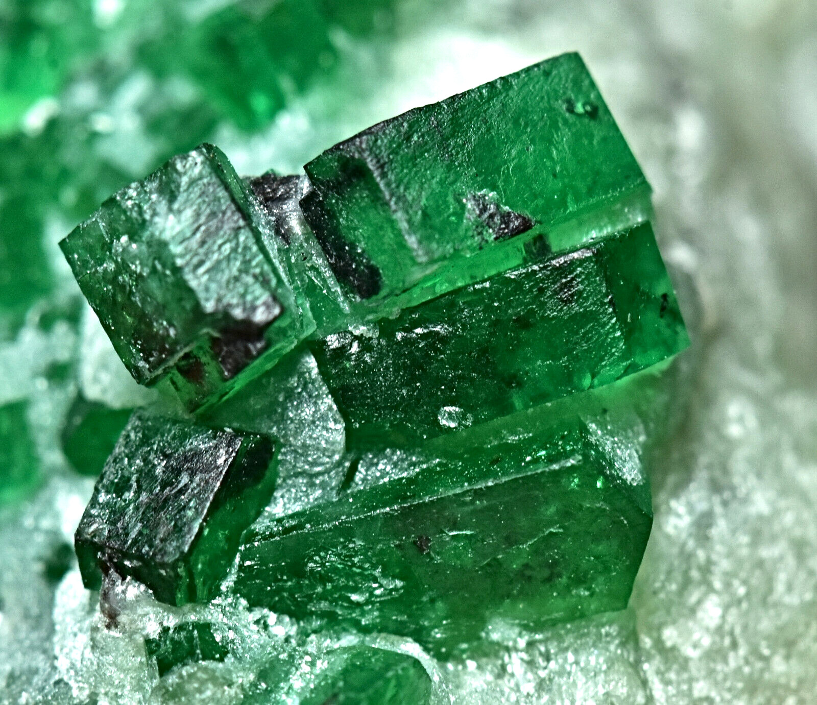 Superb Quality Natural Emerald Crystal Cluster On Matrix 142 Carat