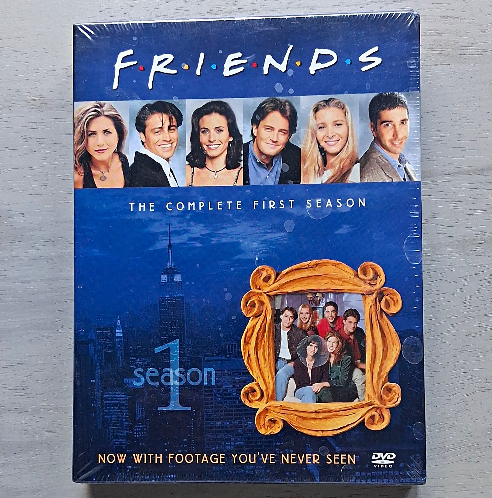 Warner Friends Complete First Season Season 1 Deluxe 4-Disc DVD Set Region 1 Warner Friends Complete First Season Season 1 Deluxe 4-Disc DVD Set Region 1