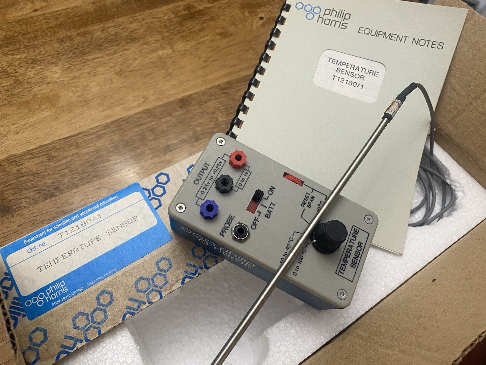 Vintage Philip Harris T12180/1 Temperature Sensor Kit w/ Probe NOS Analog Output