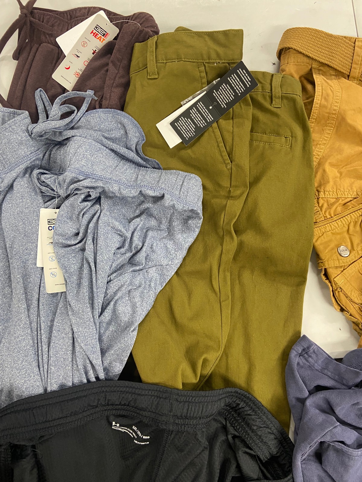 Men's NEW Wholesale Lot HUDSON Jeans,UNDER ARMOUR, 10items,Shelf Pulls SALE $665