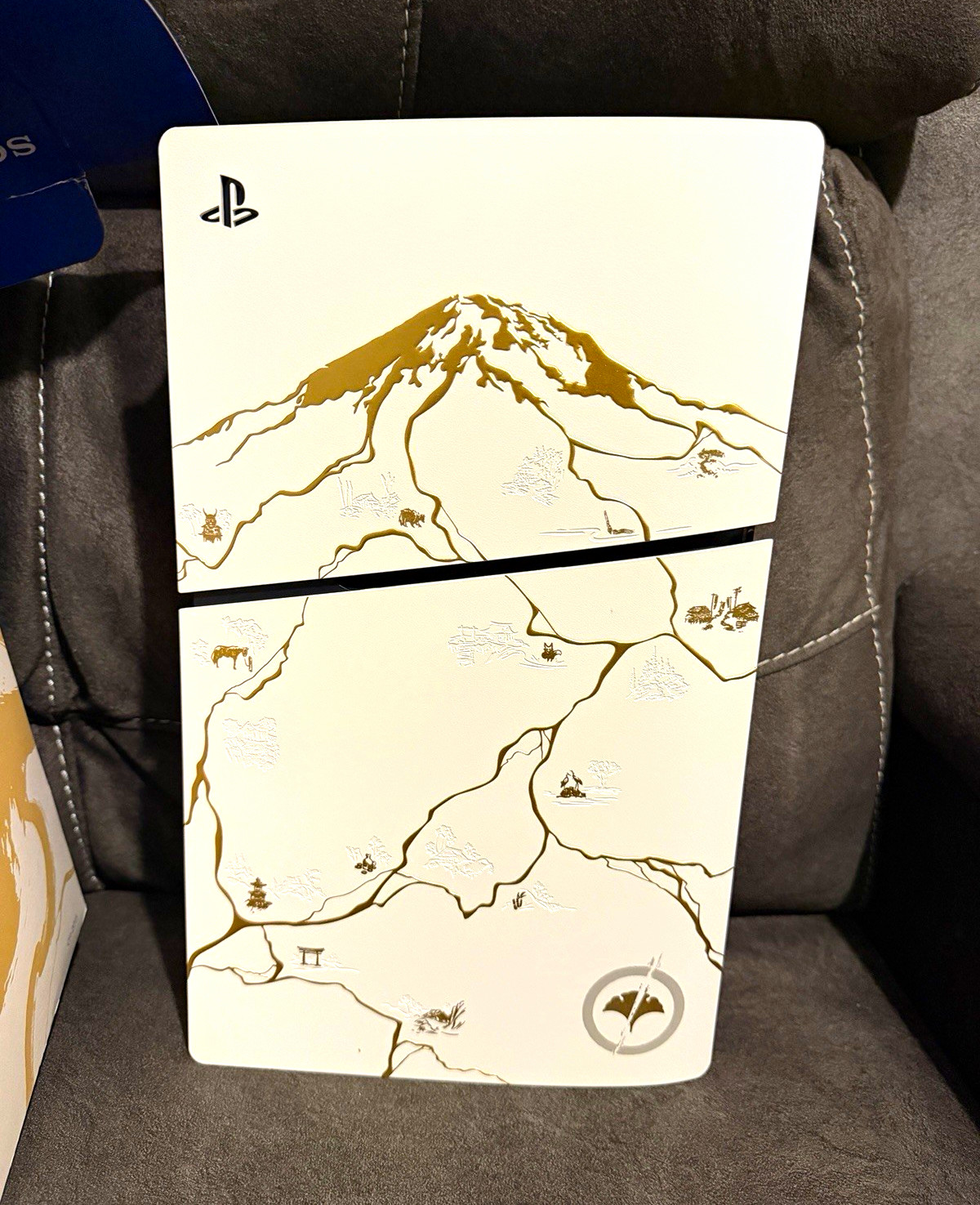 Sony PS5 Ghost of Yotei Special Edition 1TB 4K Wi-Fi White/Gold Console