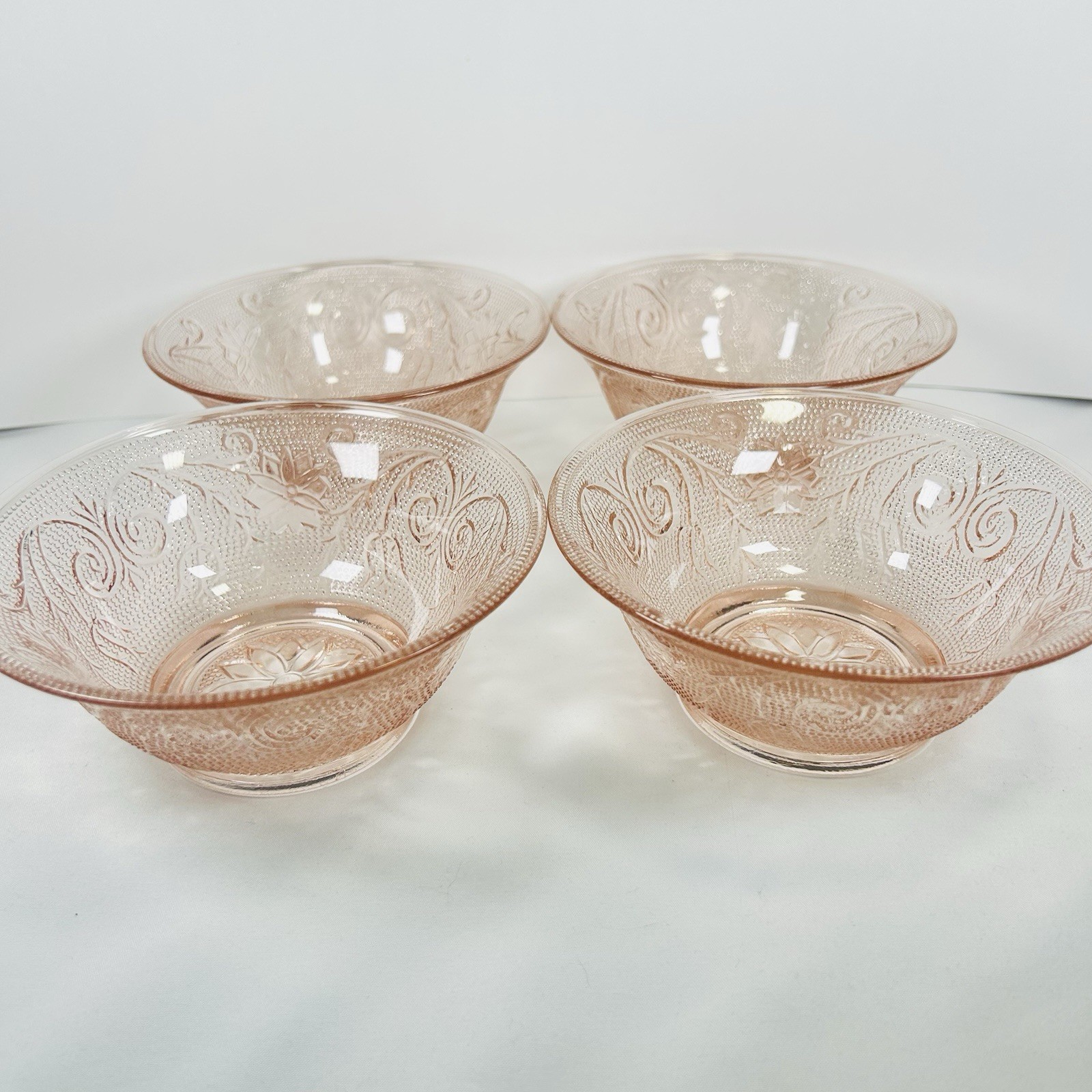 Vtg Tiara Exclusives Pink Sandwich Glass Bowls Set of 4 Indiana Cereal Salad