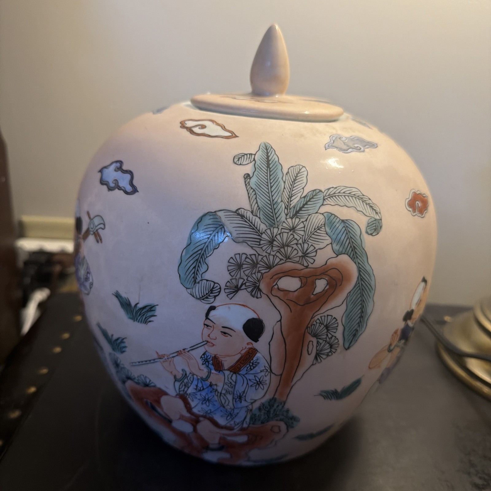 Vintage Chinese Famille Rose porcelain ginger jar 10.5” with Lid Vintage Chinese Famille Rose porcelain ginger jar 10.5” with Lid
