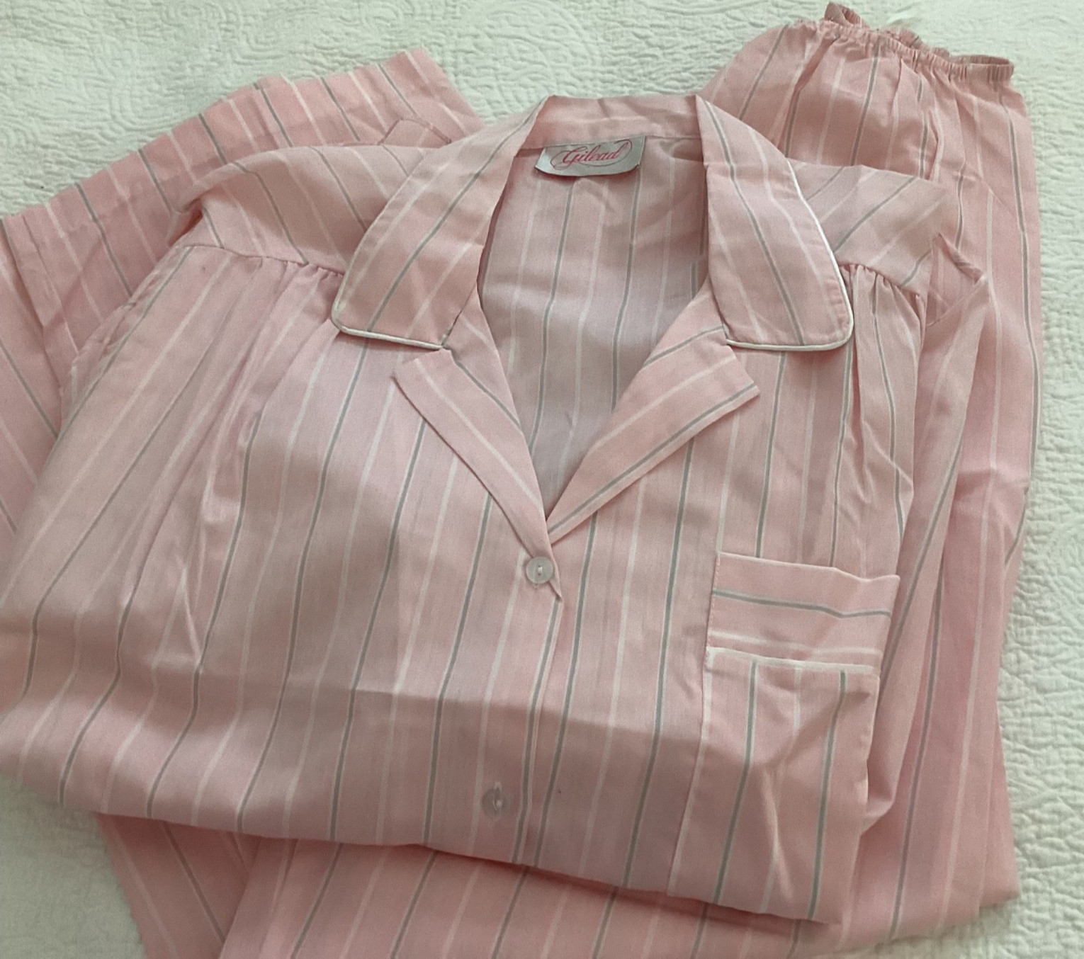 Vintage Gilead Pajamas Set Top Pants Women\'s Medium Pink, Blue striped NWT Vintage Gilead Pajamas Set Top Pants Women\'s Medium Pink, Blue striped NWT