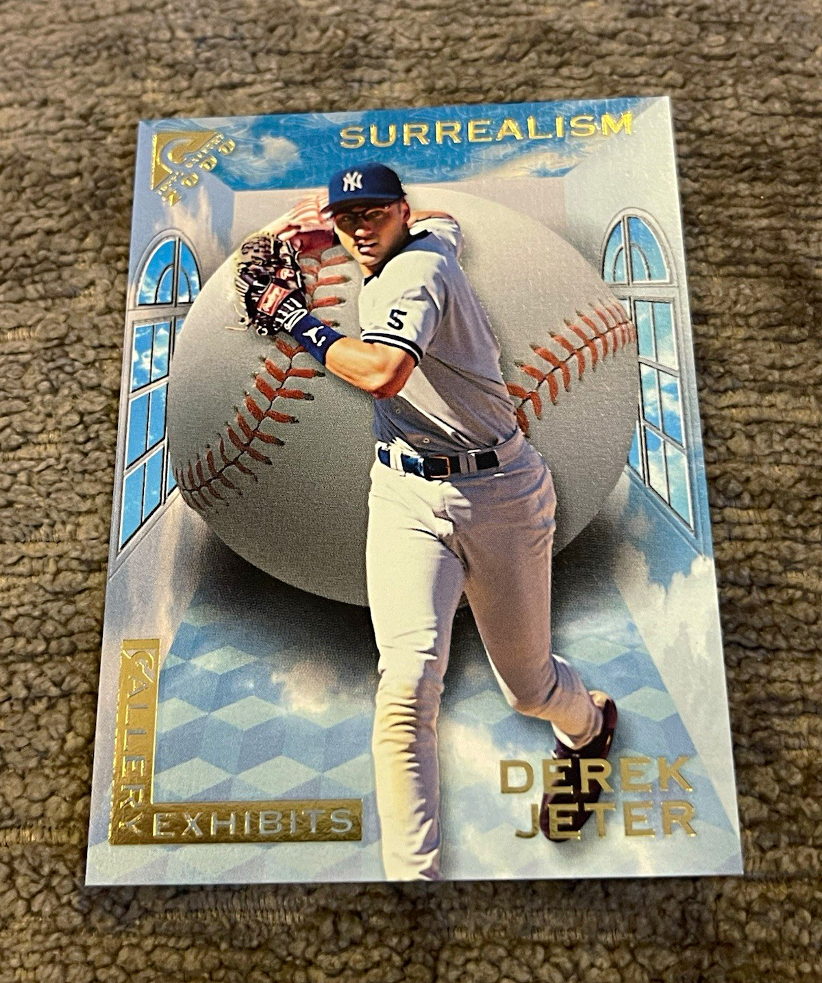 Topps 2000 Gallery Exhibits Surrealism Derek Jeter Yankees #GE21 Insert Topps 2000 Gallery Exhibits Surrealism Derek Jeter Yankees #GE21 Insert
