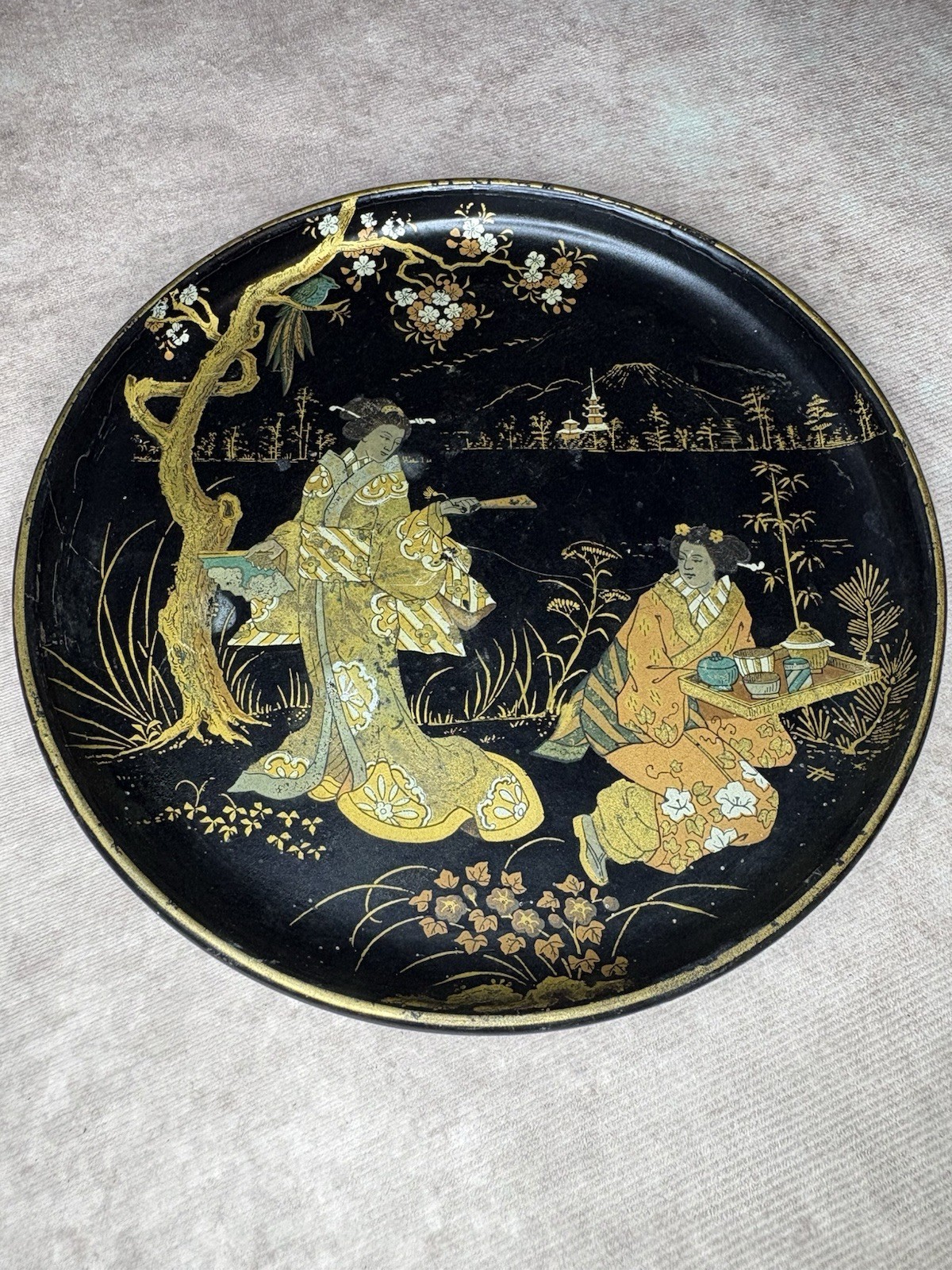 Antique Japanese Black Lacquer Tray Plate Maki-e Hand Painted Geisha Mt Fuji