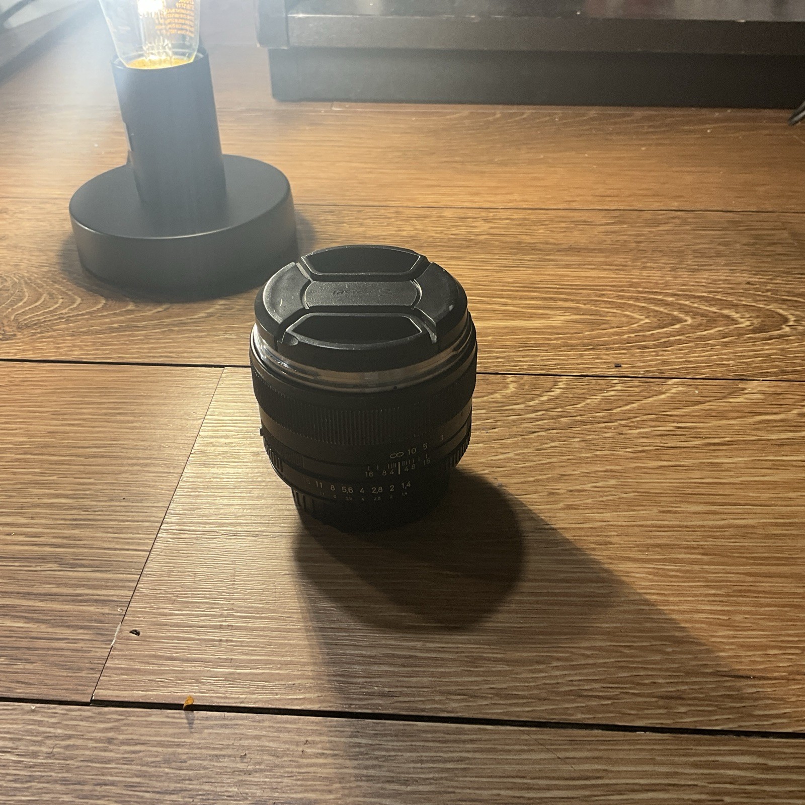 Zeiss Planar 50mm F1.4 T* ZF.2 Lens for Nikon F-Mount Zeiss Planar 50mm F1.4 T* ZF.2 Lens for Nikon F-Mount