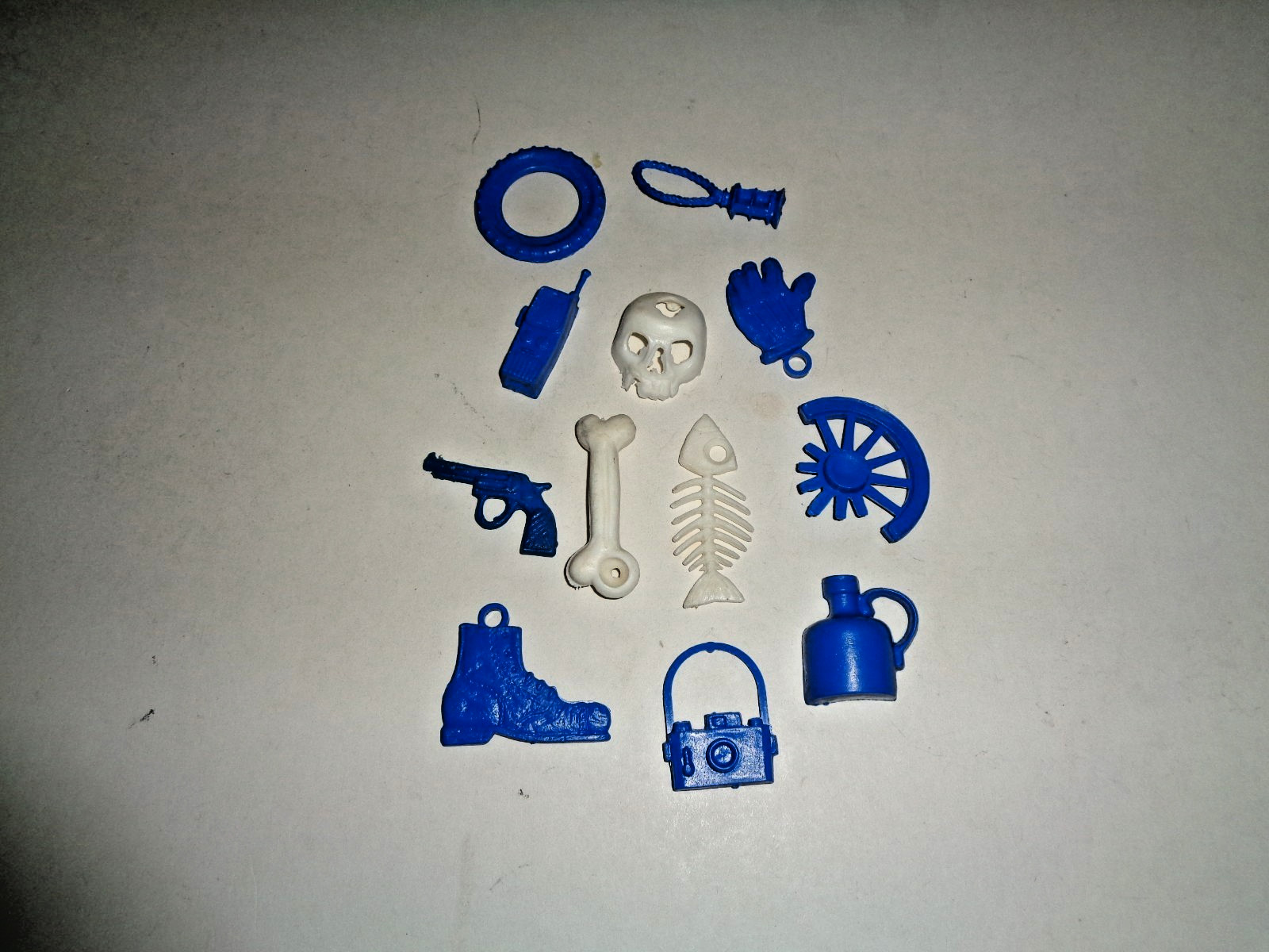 1976 Ideal Jaws Game parts group 1976 Ideal Jaws Game parts group