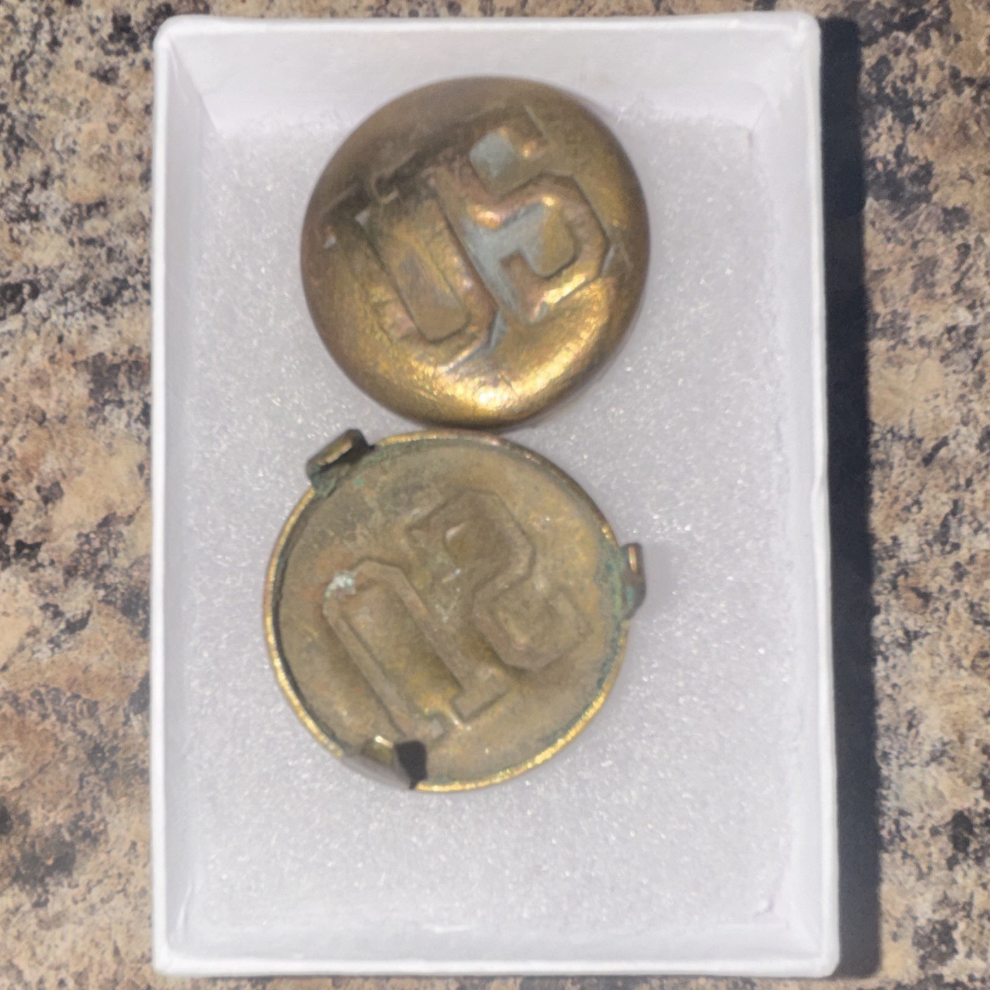 WW1  US CAVALRY ARTILLERY BRASS ROSETTES SET (2)