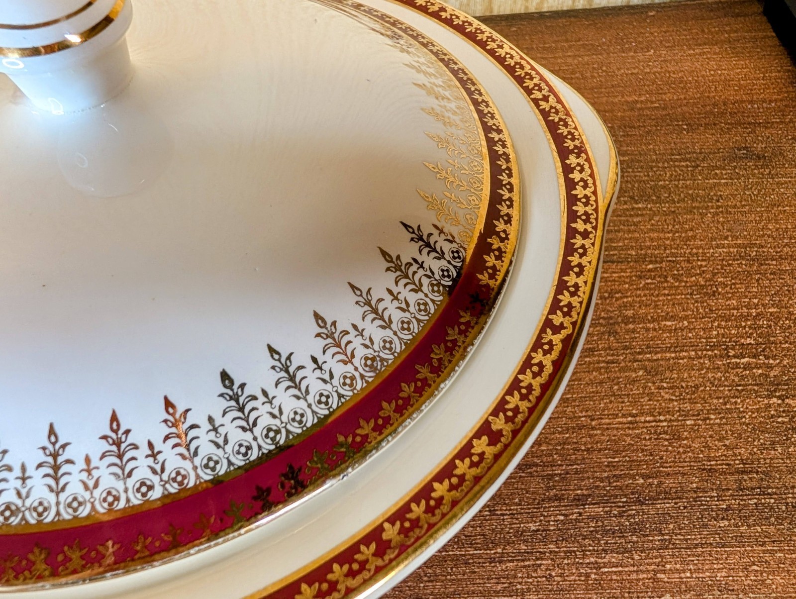 Vintage Royal Harvey Staffordshire Covered Vegetable Dish Burgundy Gold Trim 9\