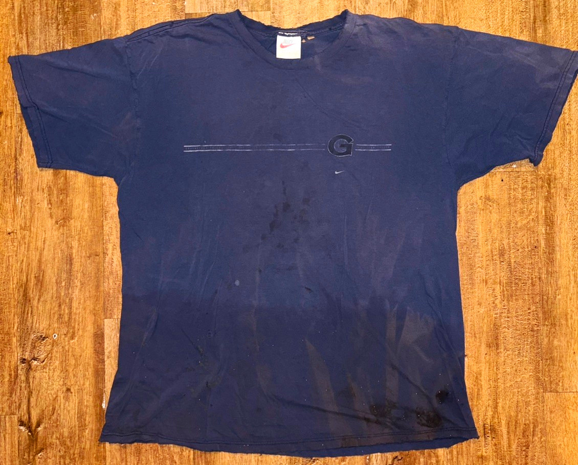 Vintage mens nike Georgetown tee distressed faded stained y2k