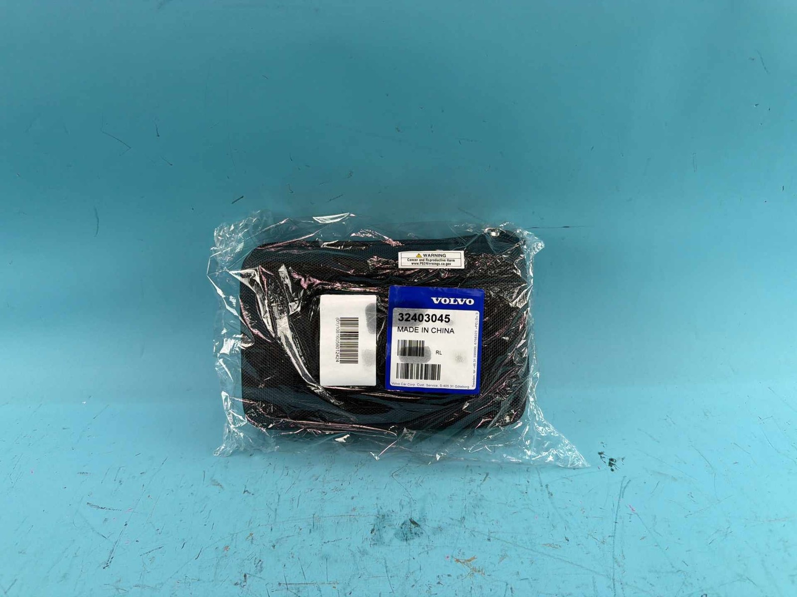 Brand New Genuine Original OEM 2009-2027 Volvo XC60 First Aid Kit 32403045