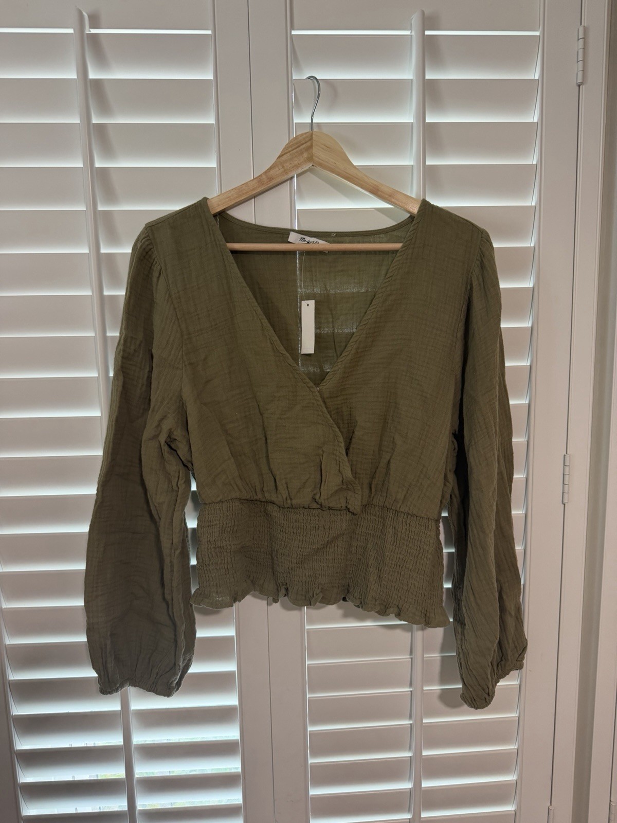 Madewell Women\'s Green Long Sleeve Shirt Size Medium Madewell Women\'s Green Long Sleeve Shirt Size Medium