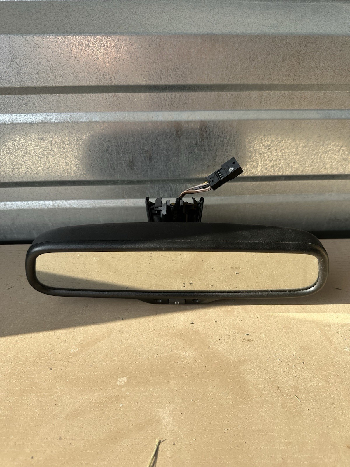 10-17 AUDI Q5 SQ5 A5 S5 A4 S4 INTERIOR REAR VIEW MIRROR AUTO DIM (Black)