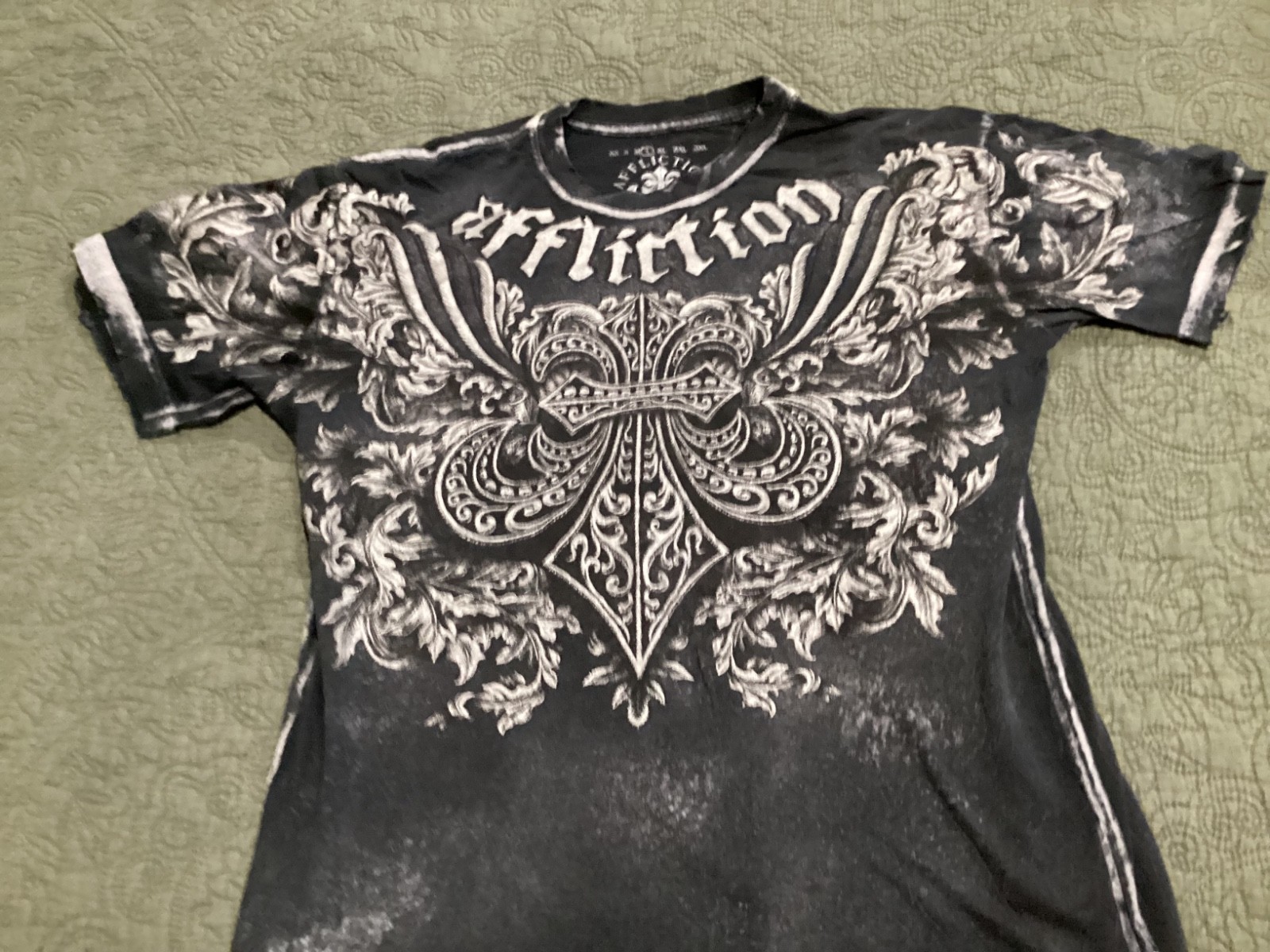 affliction t shirt men large. Vintage. Approx 2007. Never worn affliction t shirt men large. Vintage. Approx 2007. Never worn