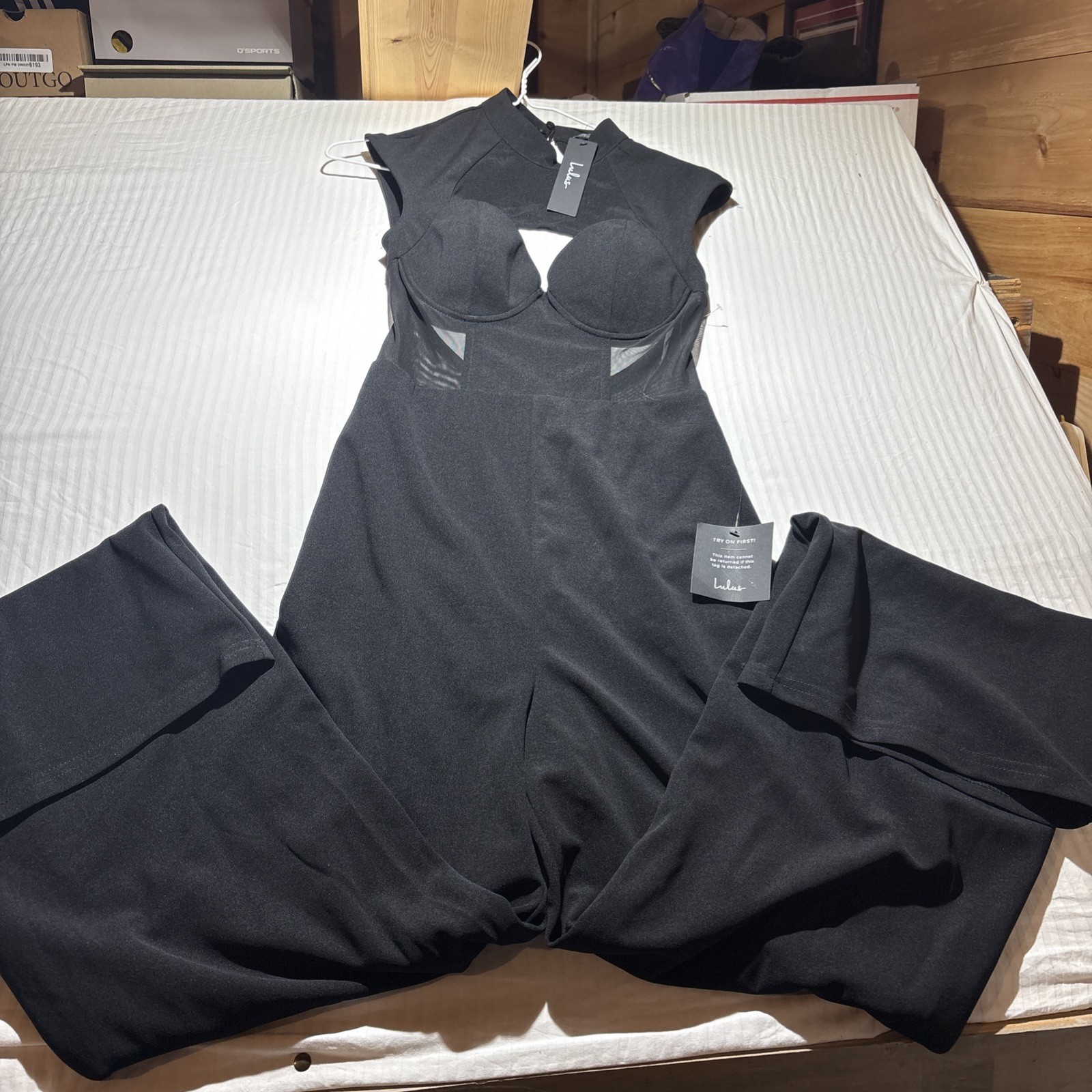 NEW Lulu\'s Black Cut-out Jumpsuit Small Oversized/Flared. 1049 NEW Lulu\'s Black Cut-out Jumpsuit Small Oversized/Flared. 1049
