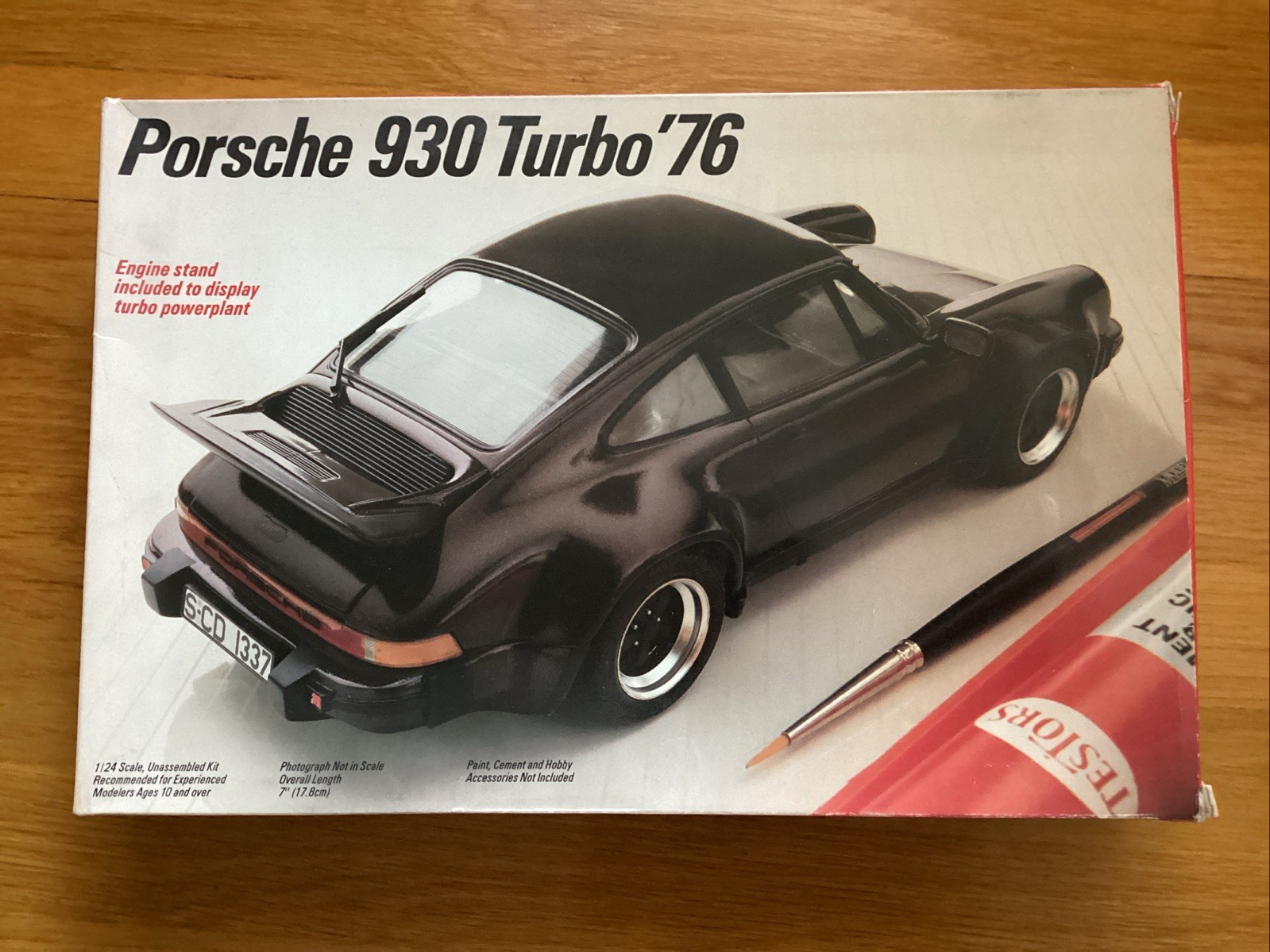 Testors Fujimi 1:24 Scale Porsche 930 Turbo \'76 model kit # 392