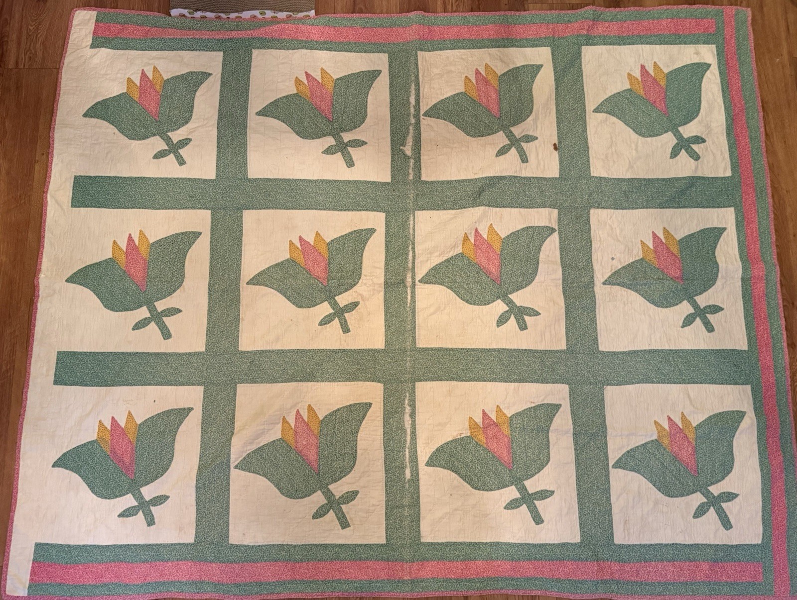 Antique N. Carolina Tulip Applique Patchwork Quilt 66 X 81” Antique N. Carolina Tulip Applique Patchwork Quilt 66 X 81”