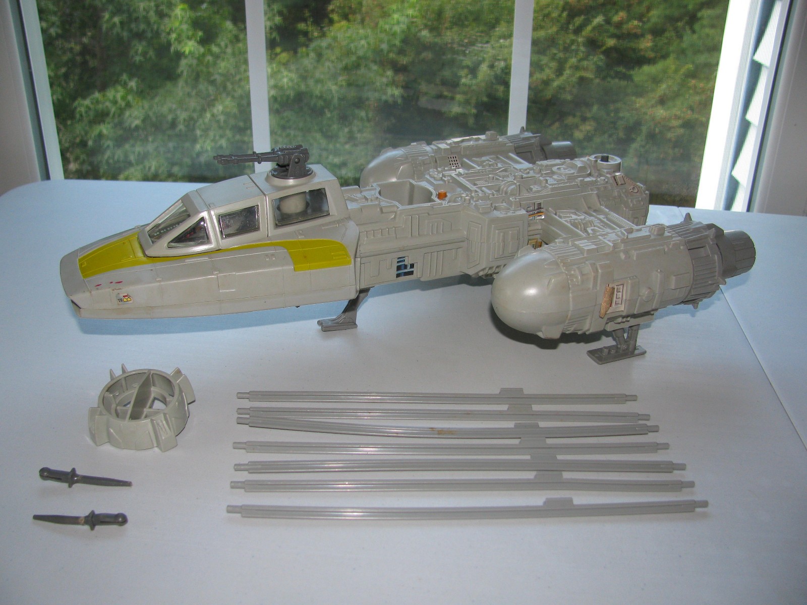 Vintage Star Wars Y-Wing Fighter (Incomplete), 7 original struts, 1983 Kenner