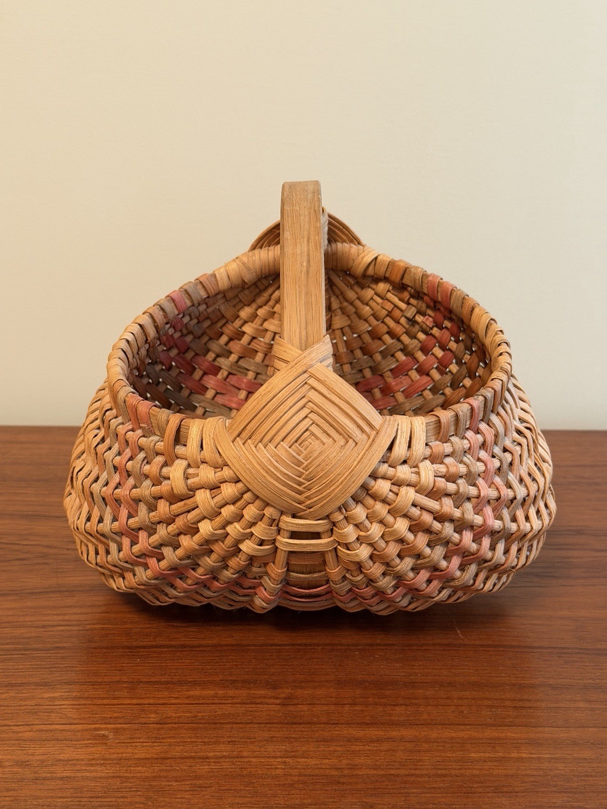 Vtg ‘87 Hand Woven Splint Striped Buttocks Egg Basket Signed Muehling Lititz PA