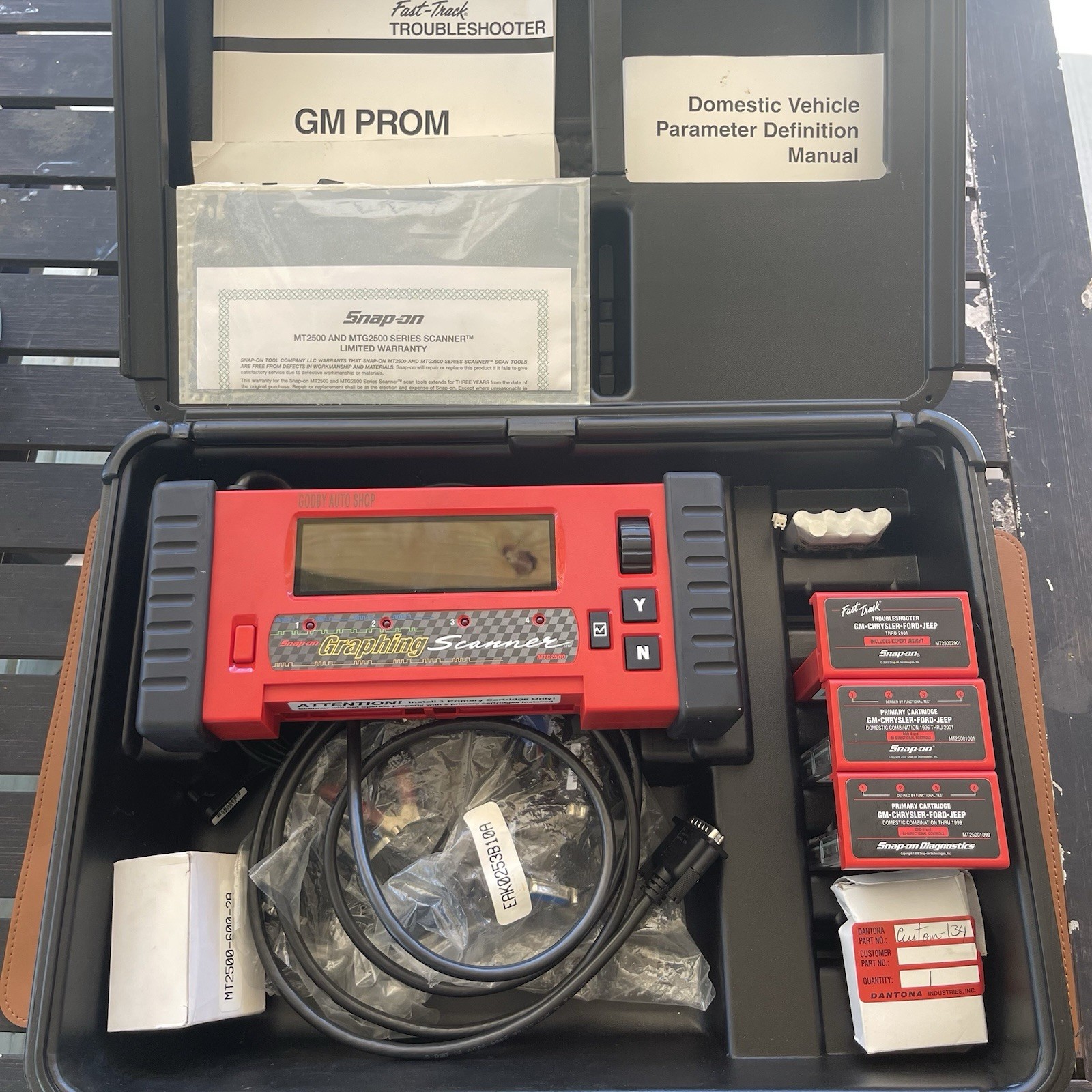 Snap-On MT2500 Scanner Kit Personality Keys Cartridges Adaptors UNTESTED AS-IS