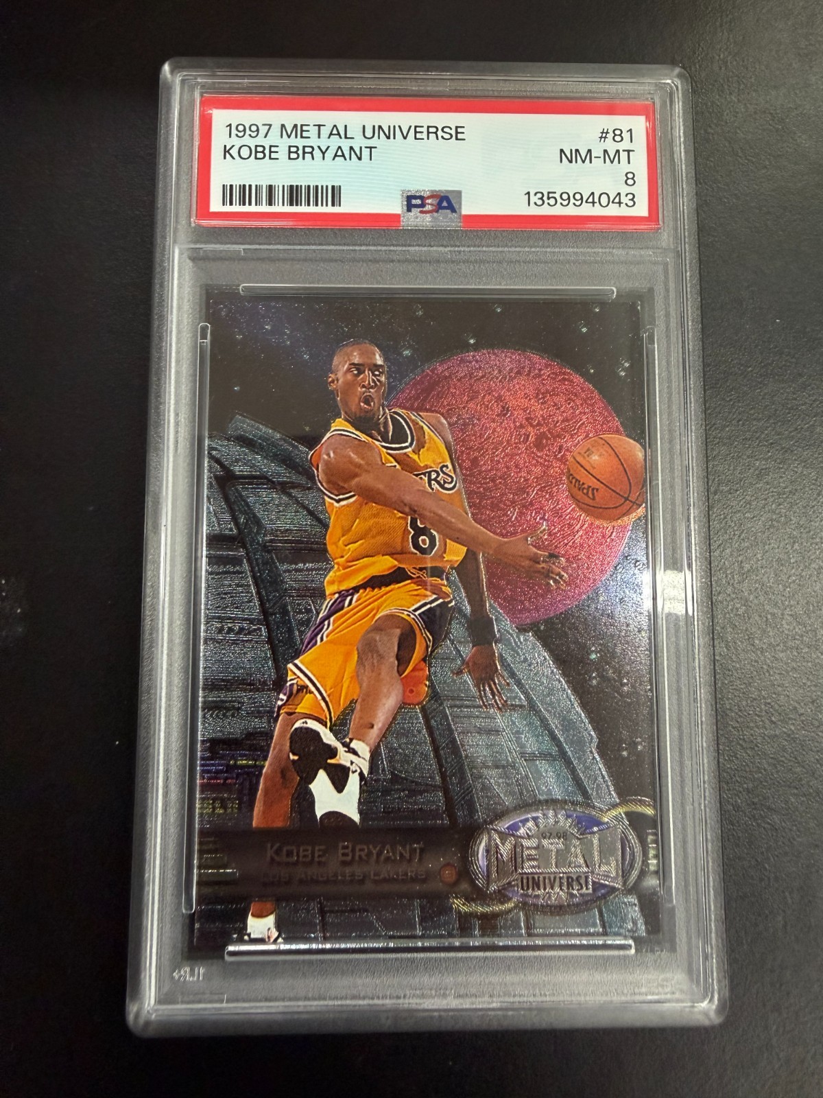 1997-98 SKYBOX METAL UNIVERSE #81 KOBE BRYANT PSA 8
