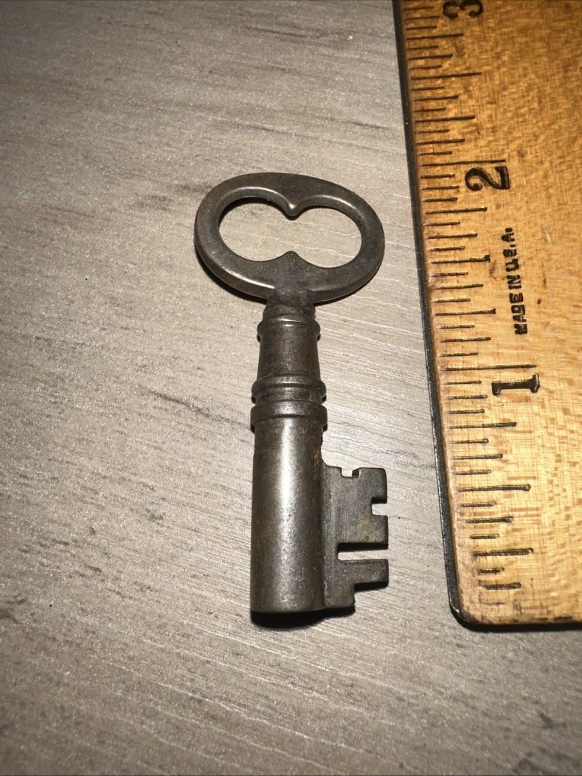 Antique Open Barrel Antique Skeleton Key Unique Head Design