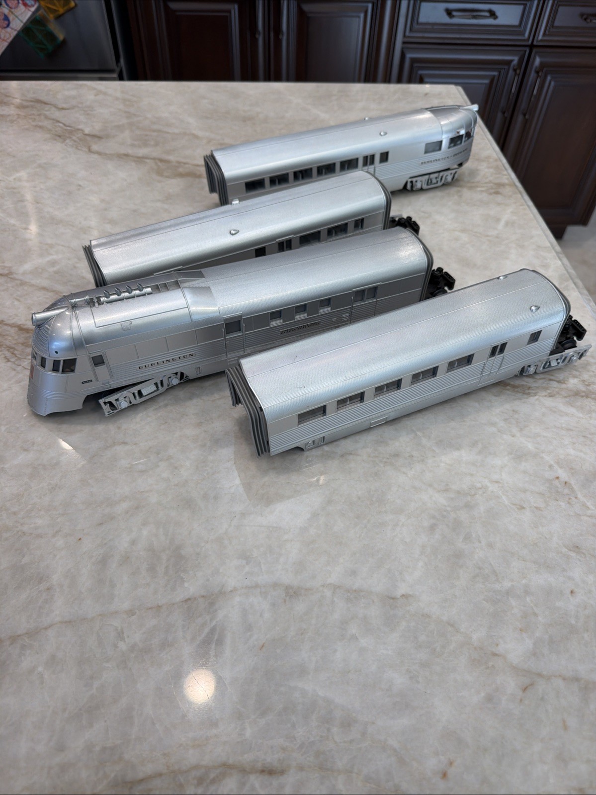MTH RailKing 30-2186-1 Burlington Pioneer Zephyr Set w/Proto-Sound, Cab #9900 MTH RailKing 30-2186-1 Burlington Pioneer Zephyr Set w/Proto-Sound, Cab #9900