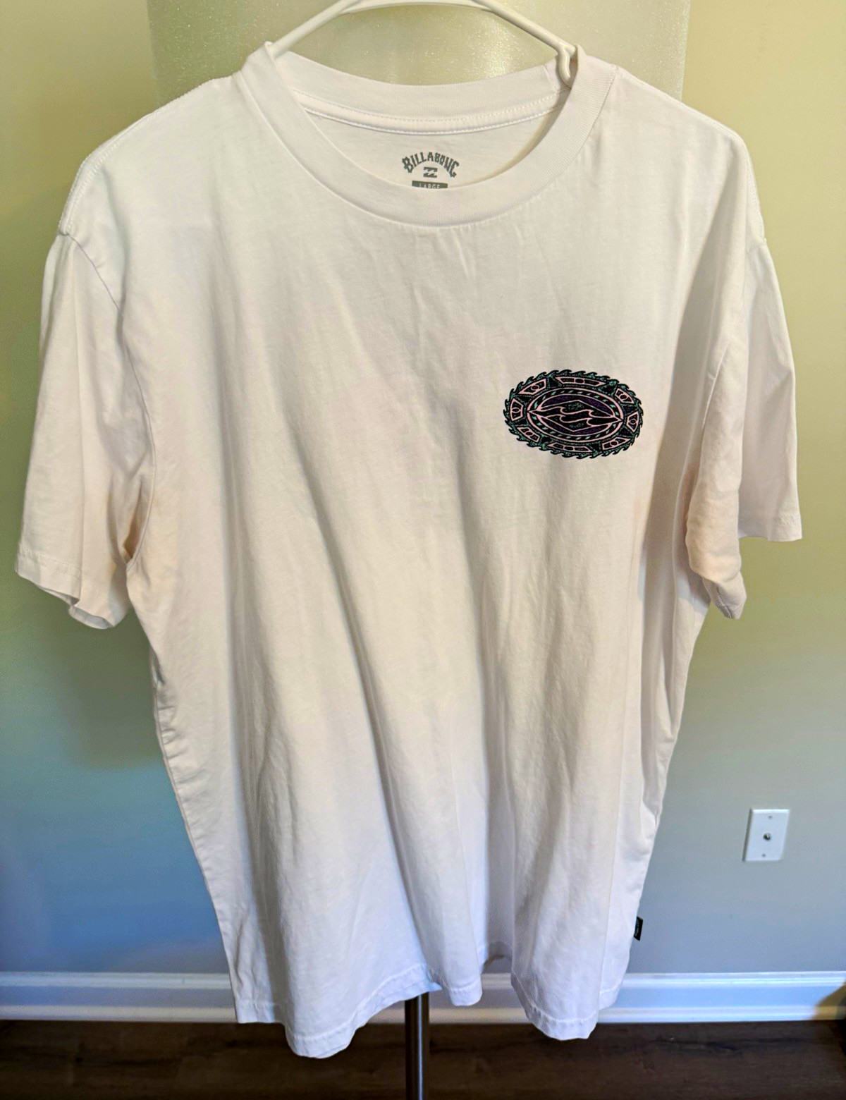 Billabong Men\'s L White Cotton Knit Crew Neck Graphic Logo Short Sleeve Tee