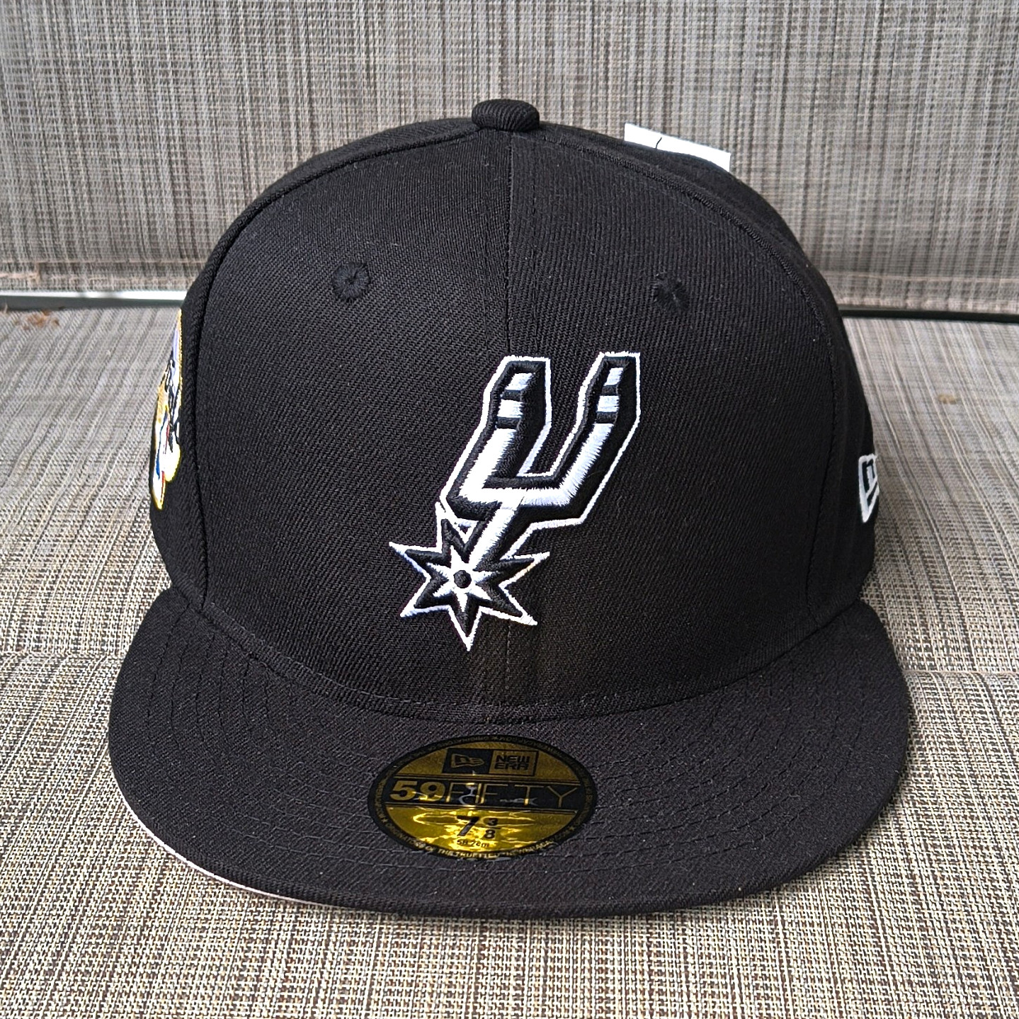 New Era 59FIFTY San Antonio Spurs NBA Finals Fitted Cap Black Size 7 3/8 New Era 59FIFTY San Antonio Spurs NBA Finals Fitted Cap Black Size 7 3/8
