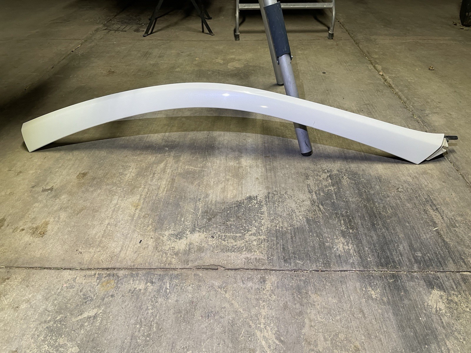 2003-2007 INFINITI G35 Coupe Passenger A-Pillar Silver OEM *READ DESCRIPTION* 2003-2007 INFINITI G35 Coupe Passenger A-Pillar Silver OEM *READ DESCRIPTION*