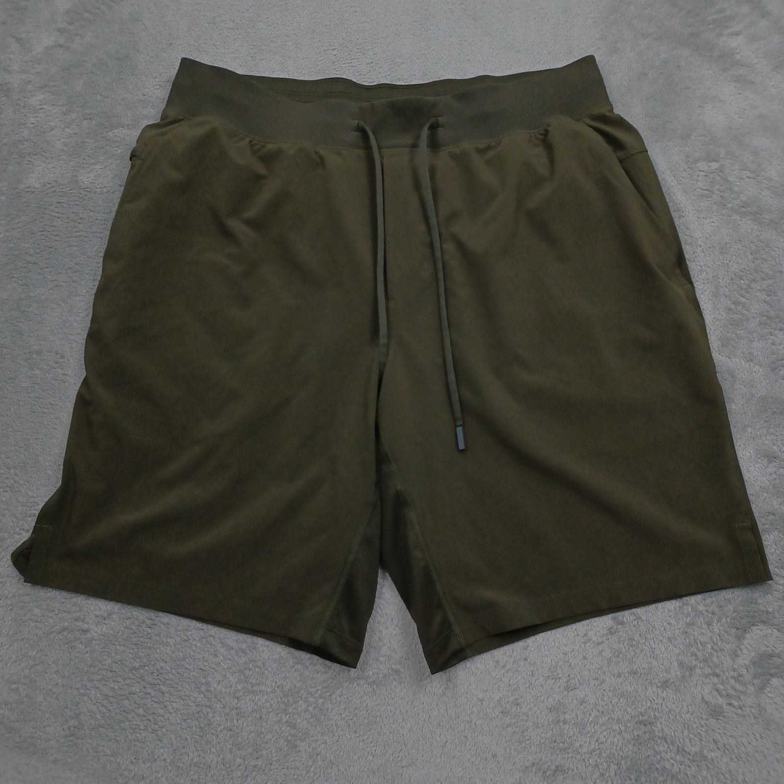 Lululemon Shorts Mens XL Green T.H.E. Activewear Linerless Modern