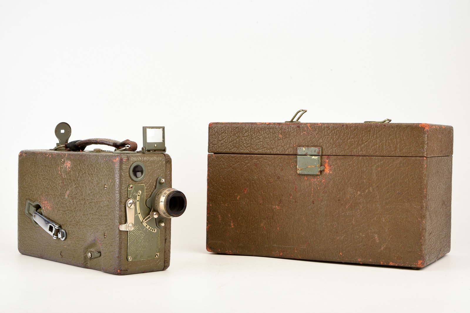Cine Kodak Model B 16mm Movie Camera f/1.9 25mm Lens & Case Green V35