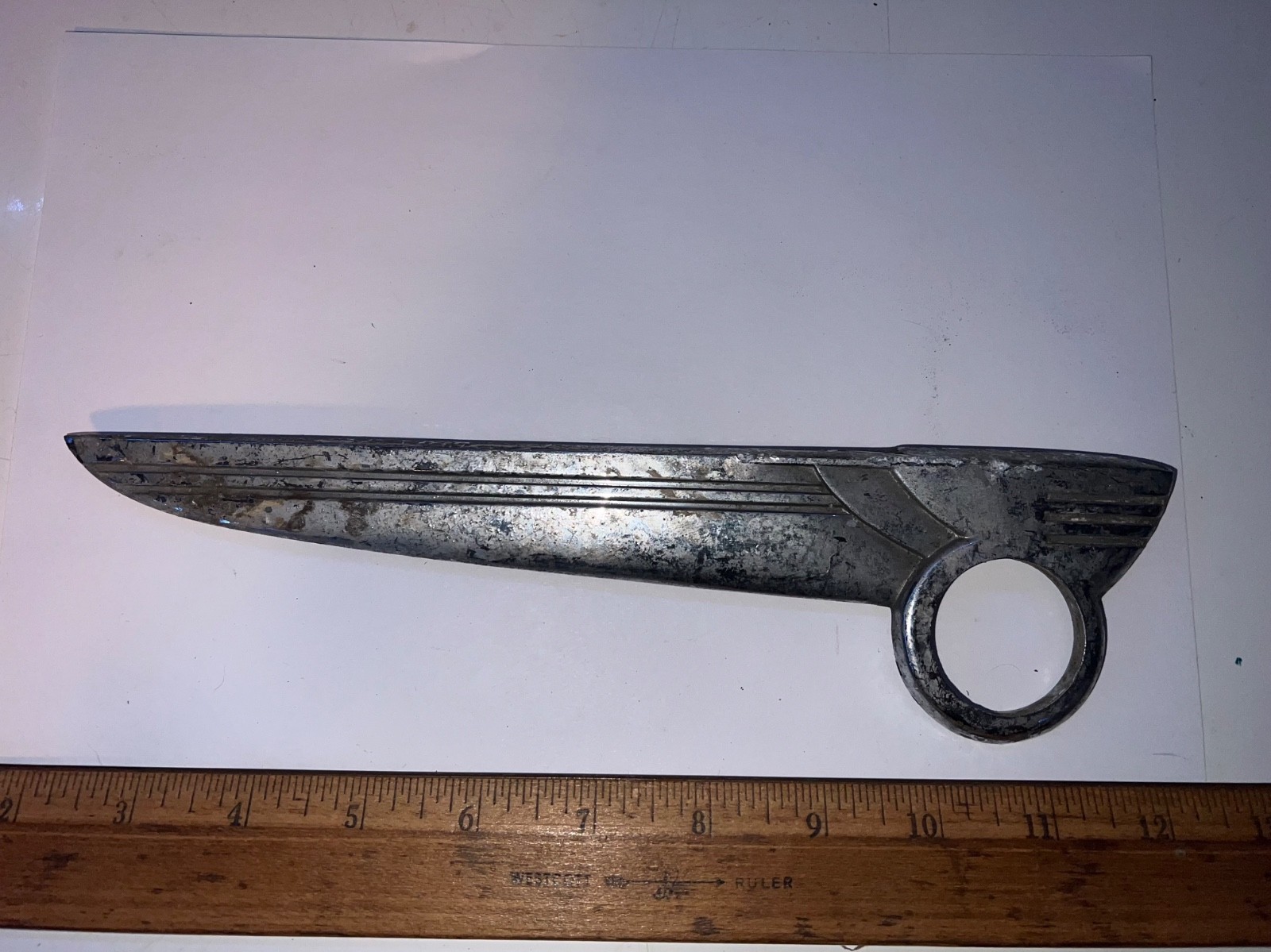 VINTAGE 1937 CHRYSLER FENDER SKIRT EMBLEM VINTAGE 1937 CHRYSLER FENDER SKIRT EMBLEM