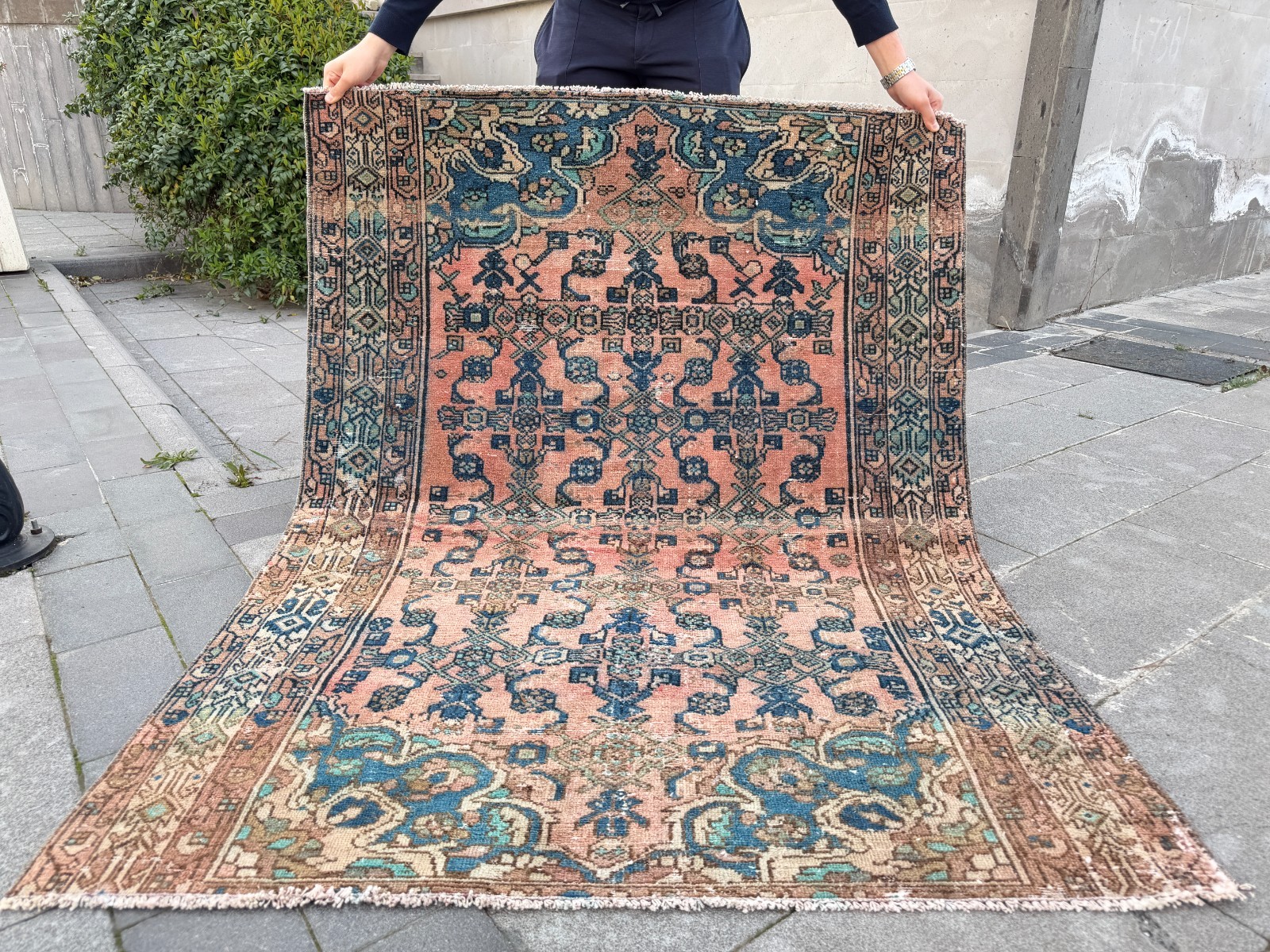 4.1x5.5 ft Vintage Oushak Rug Salmon Pink Indigo Blue Turkish Boho Carpet