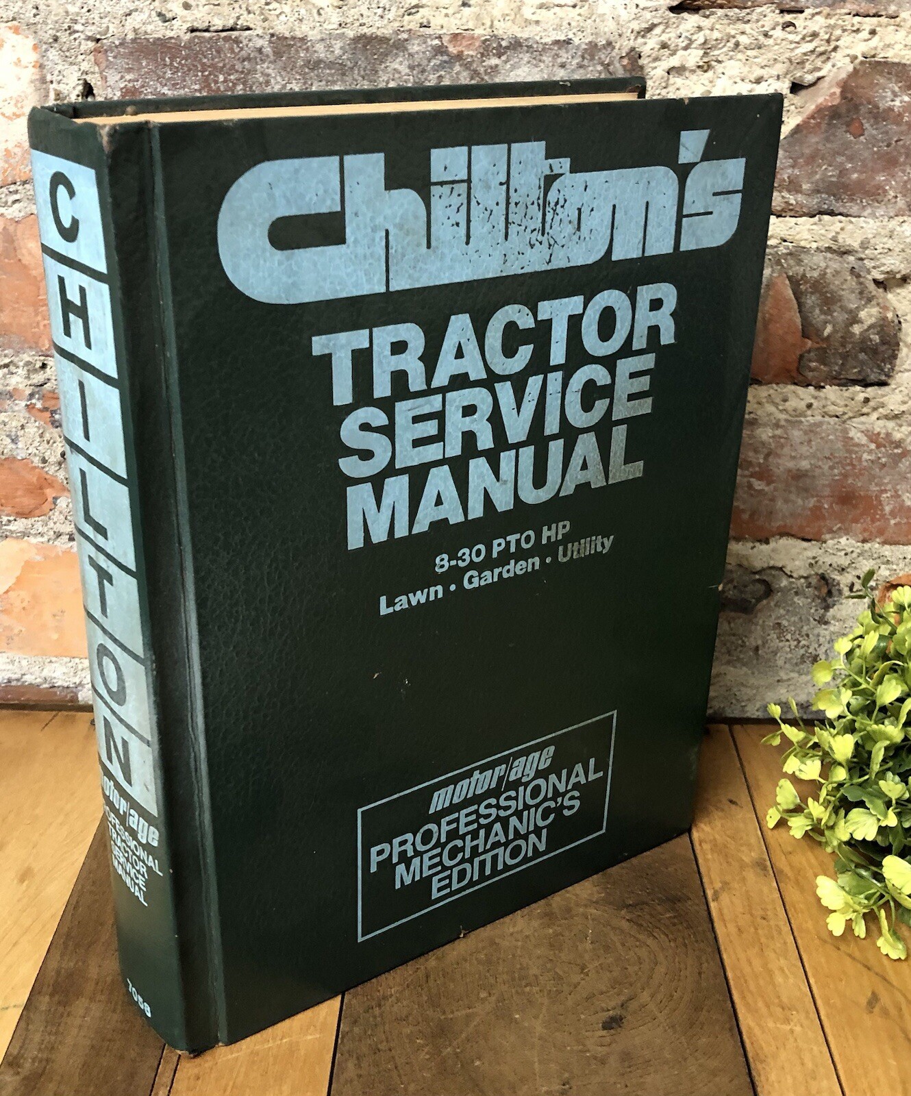 Vintage 80s Chilton\'s Tractor Service Manual Book Lawn Garden Utility 8-30 PTO H Vintage 80s Chilton\'s Tractor Service Manual Book Lawn Garden Utility 8-30 PTO H