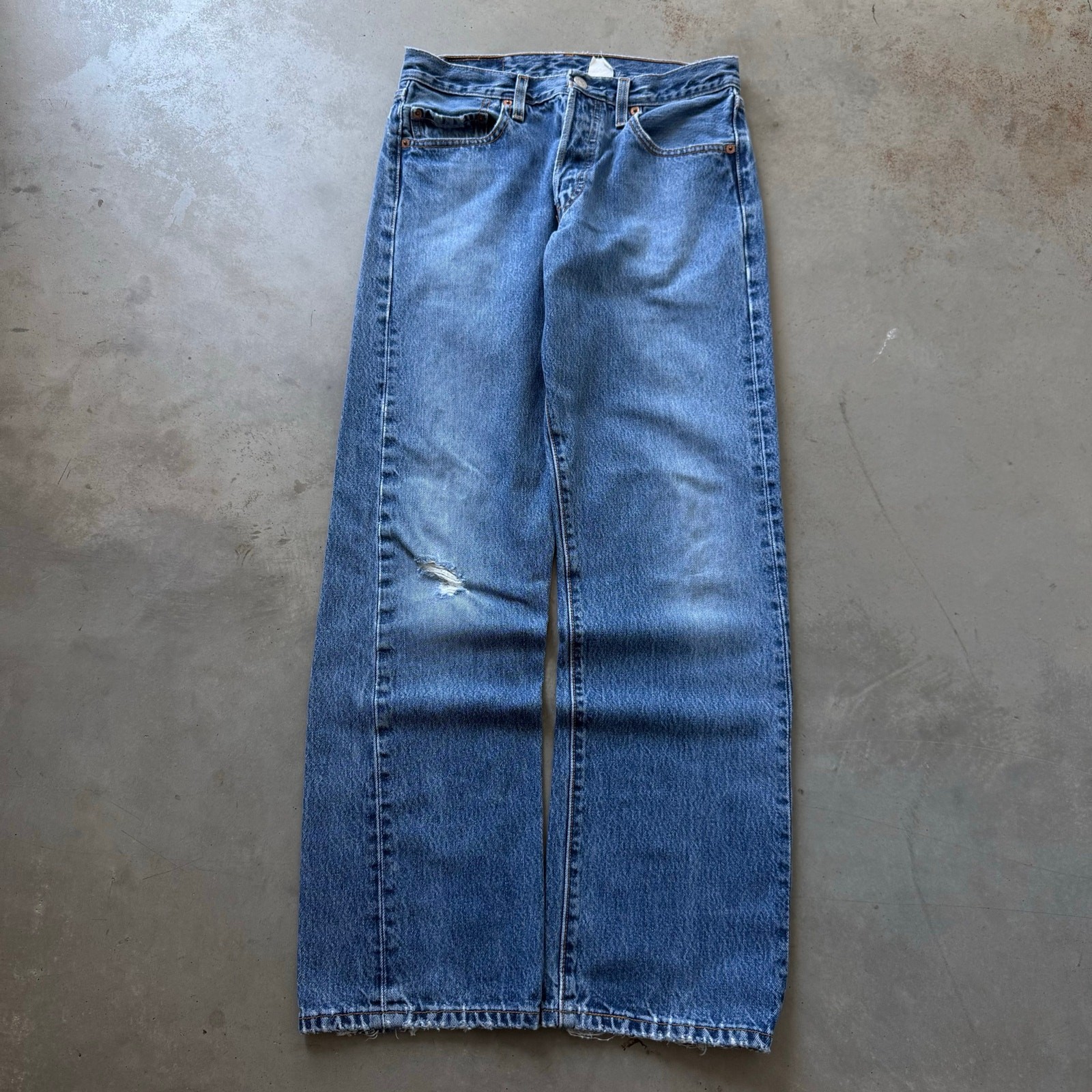 Vintage 90’s Levi’s 501 Straight Leg Classic Jeans Size 29x31 Made in Guatemala Vintage 90’s Levi’s 501 Straight Leg Classic Jeans Size 29x31 Made in Guatemala